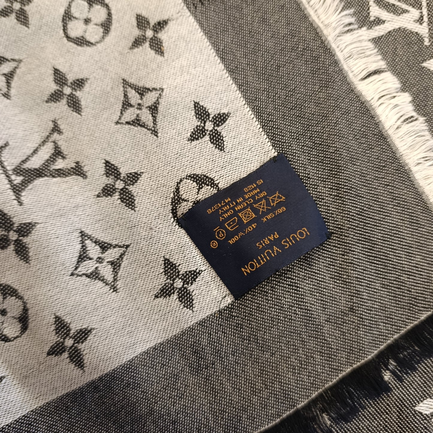 Stola Louis Vuitton