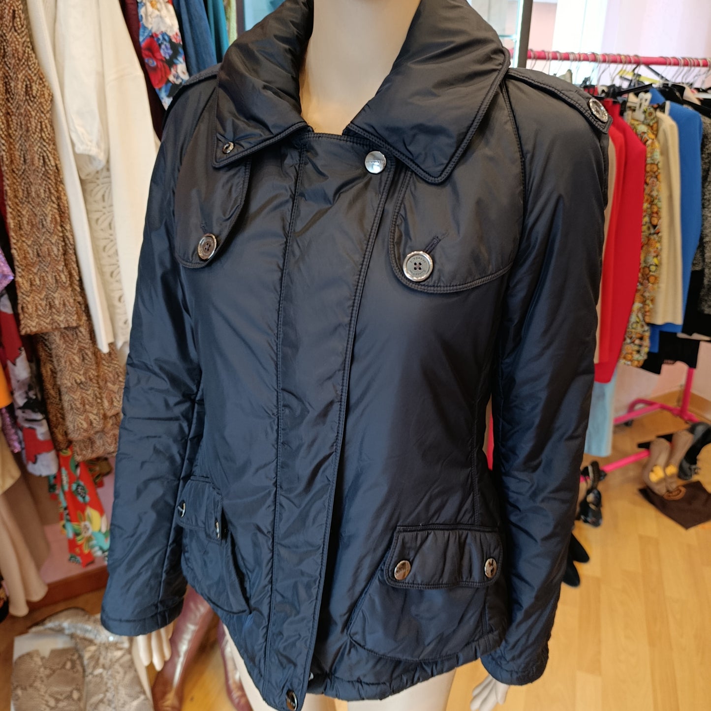 Piumino Burberry tg 40 corto