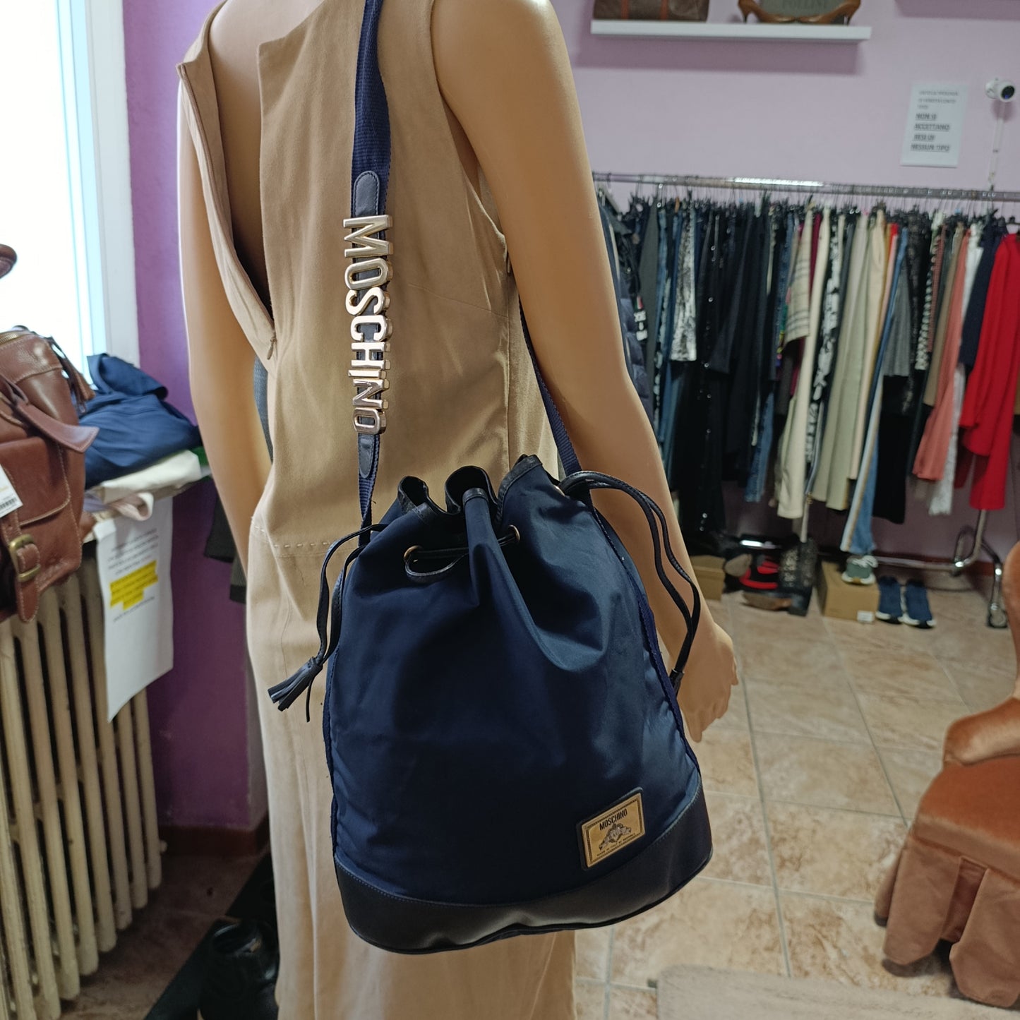 Secchiello vintage Moschino redwall