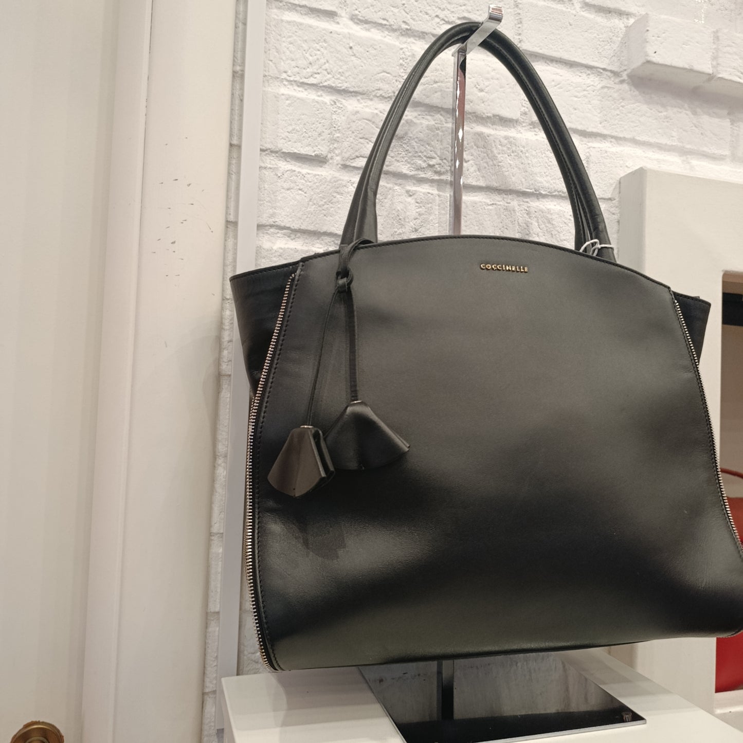 Borsa Coccinelle nera