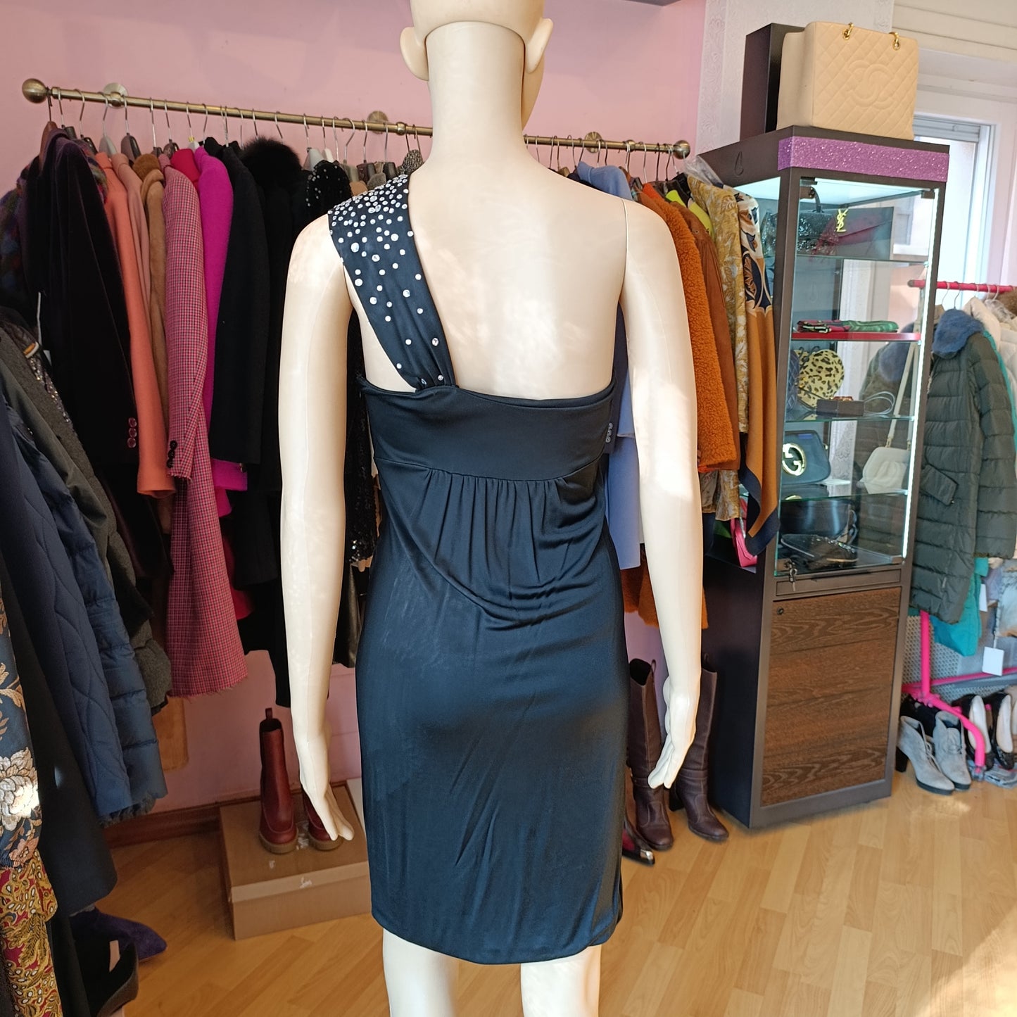 Abito nero monospalla Pinko strass tg M