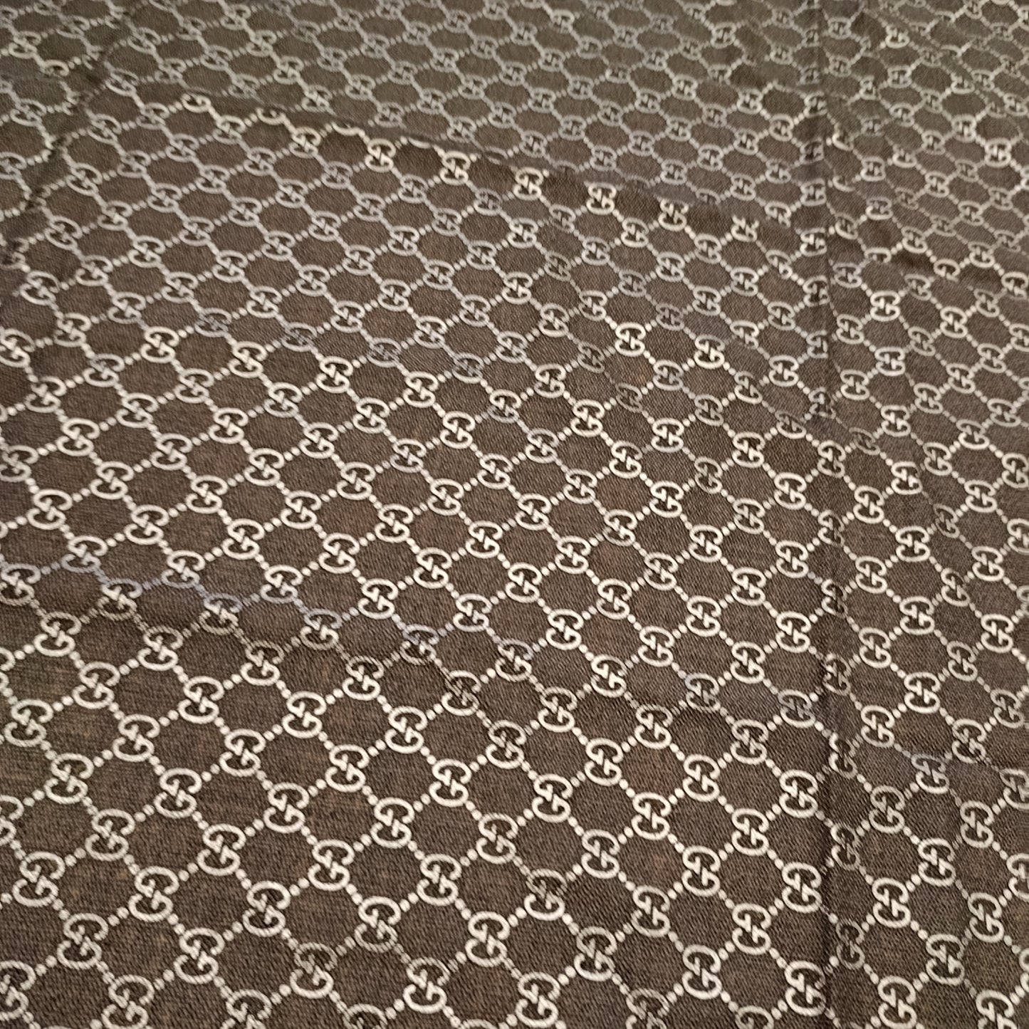 Maxi stola glitter grigio/nera Gucci