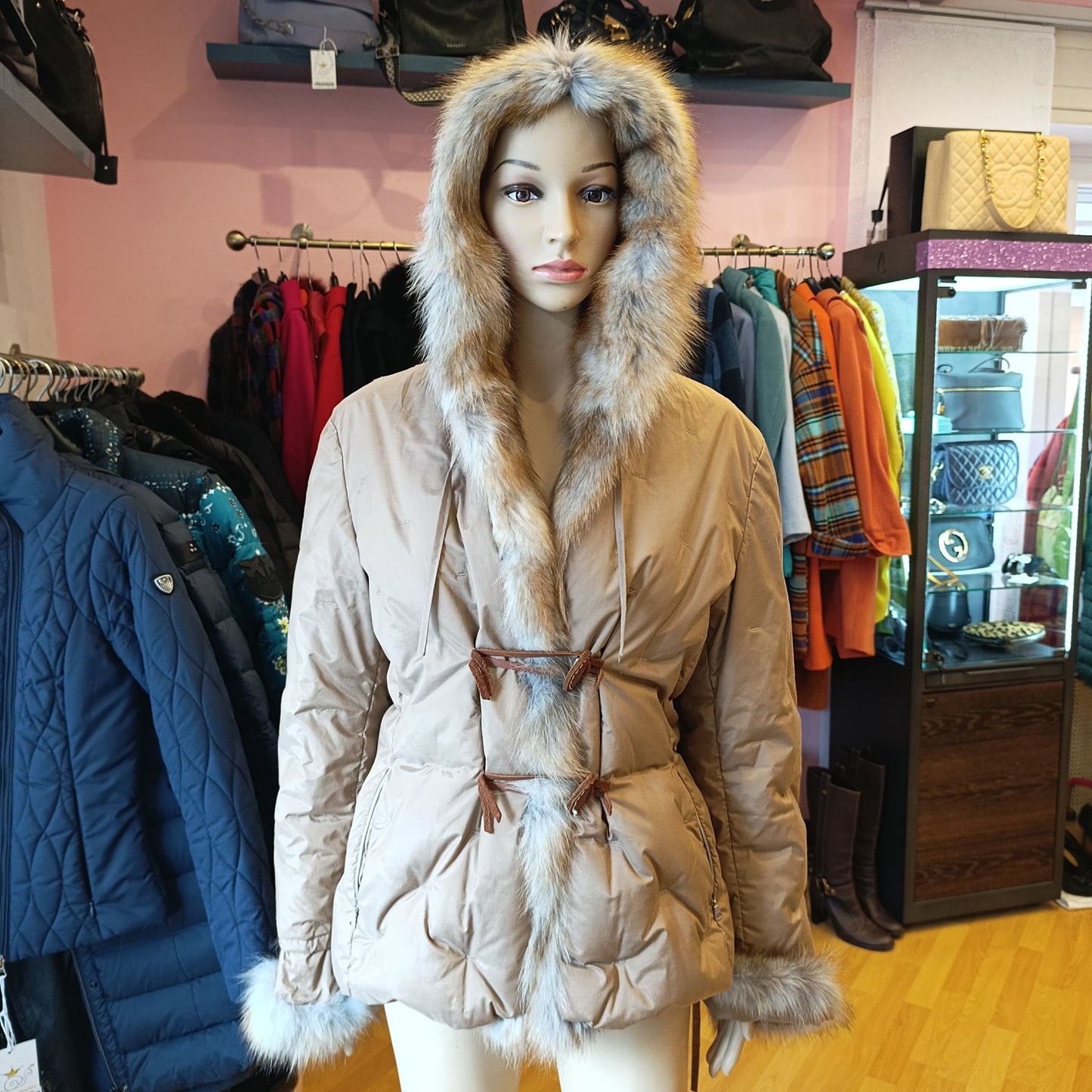 Piumino beige con inserto in volpe e pelle tg S