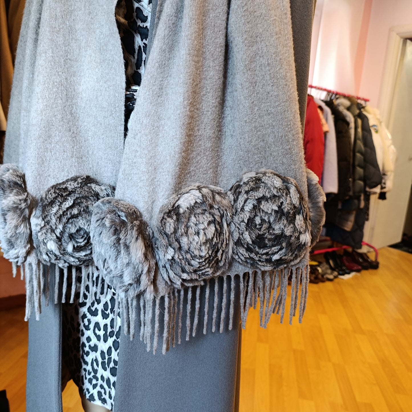 Stola rose cashemere e visone (Fendi ma senza etichetta)