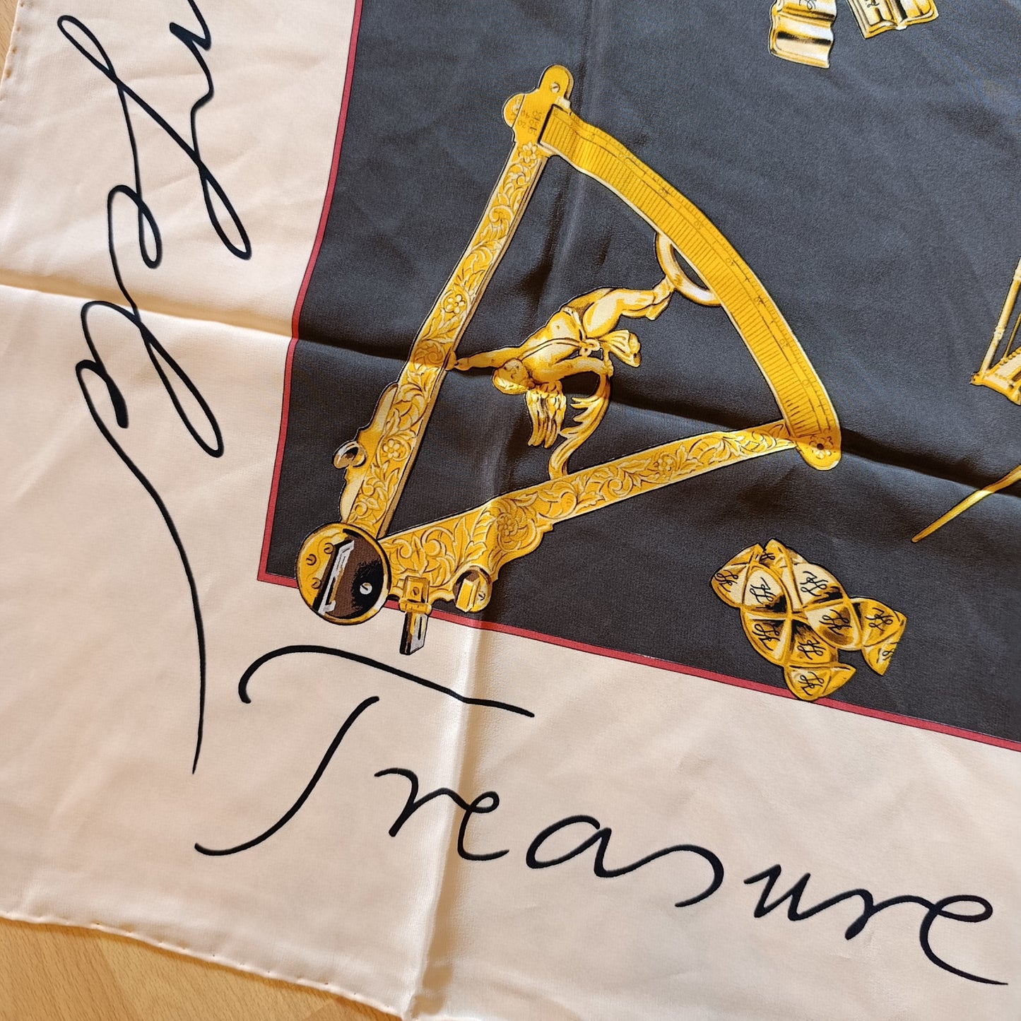 Foulard Karl Lagerfeld