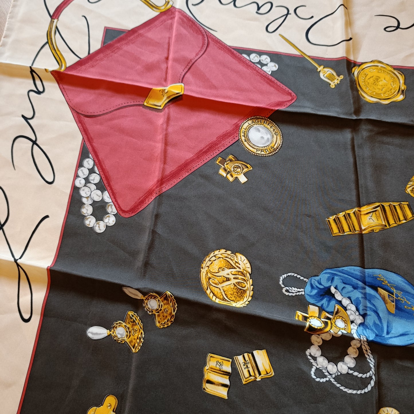 Foulard Karl Lagerfeld
