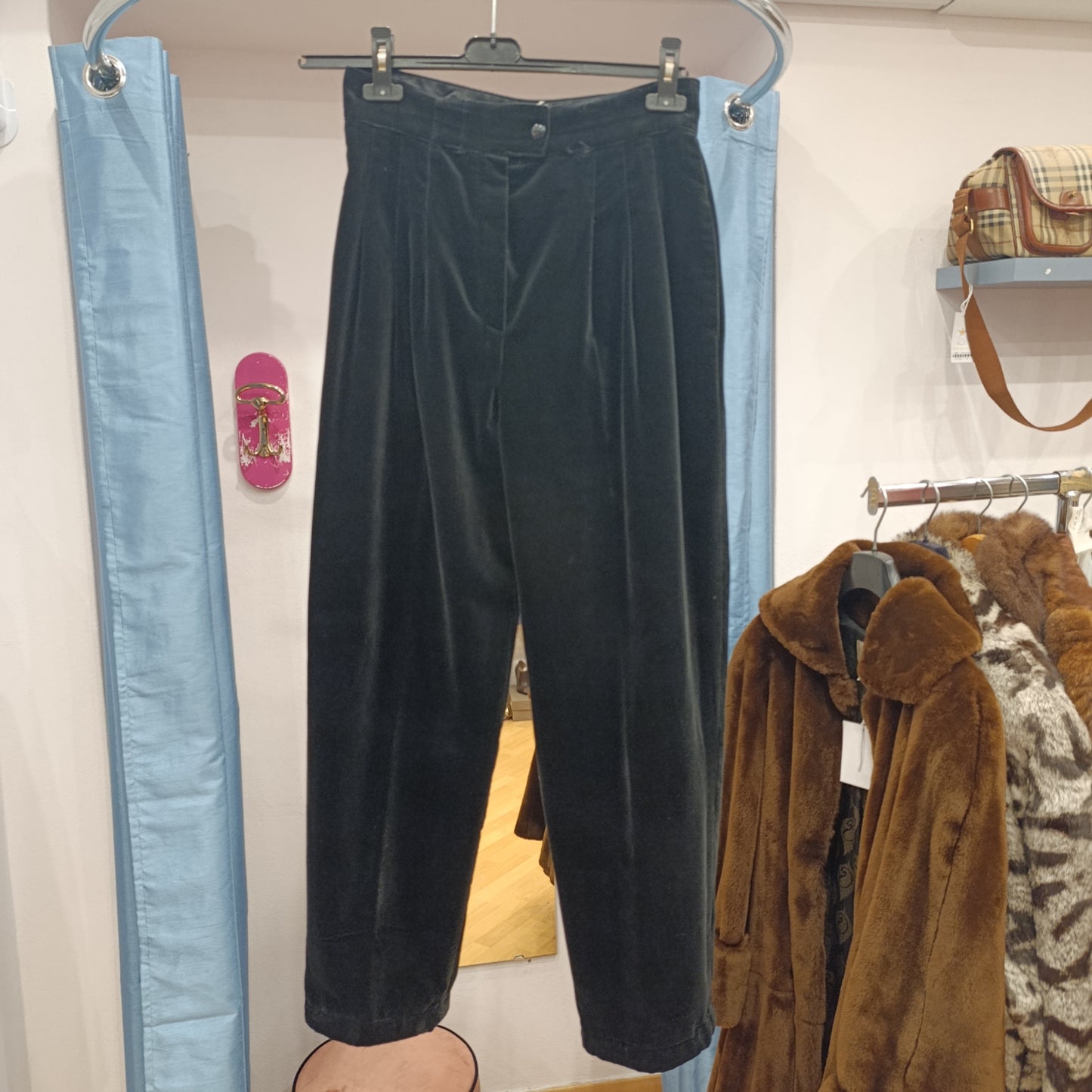 Pantalone velluto nero Krizia poi tg 44