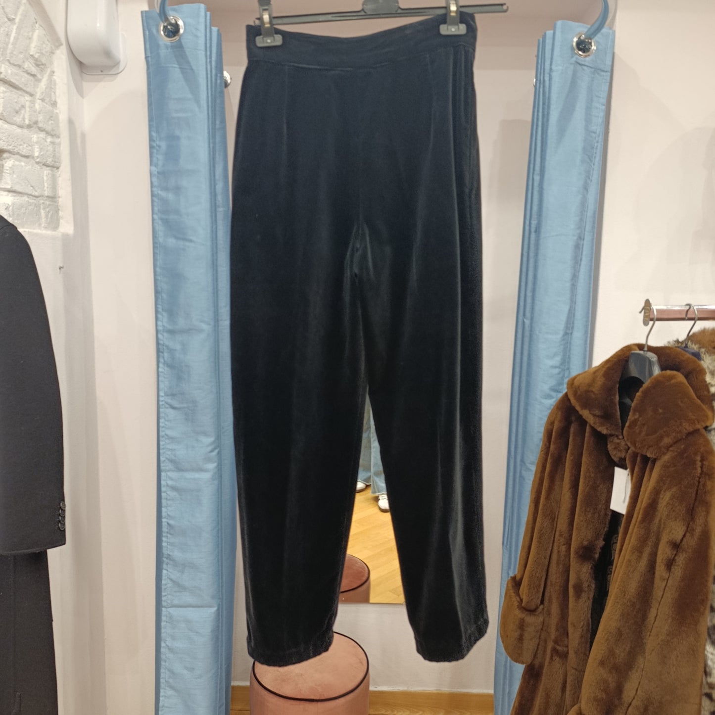 Pantalone velluto nero Krizia poi tg 44