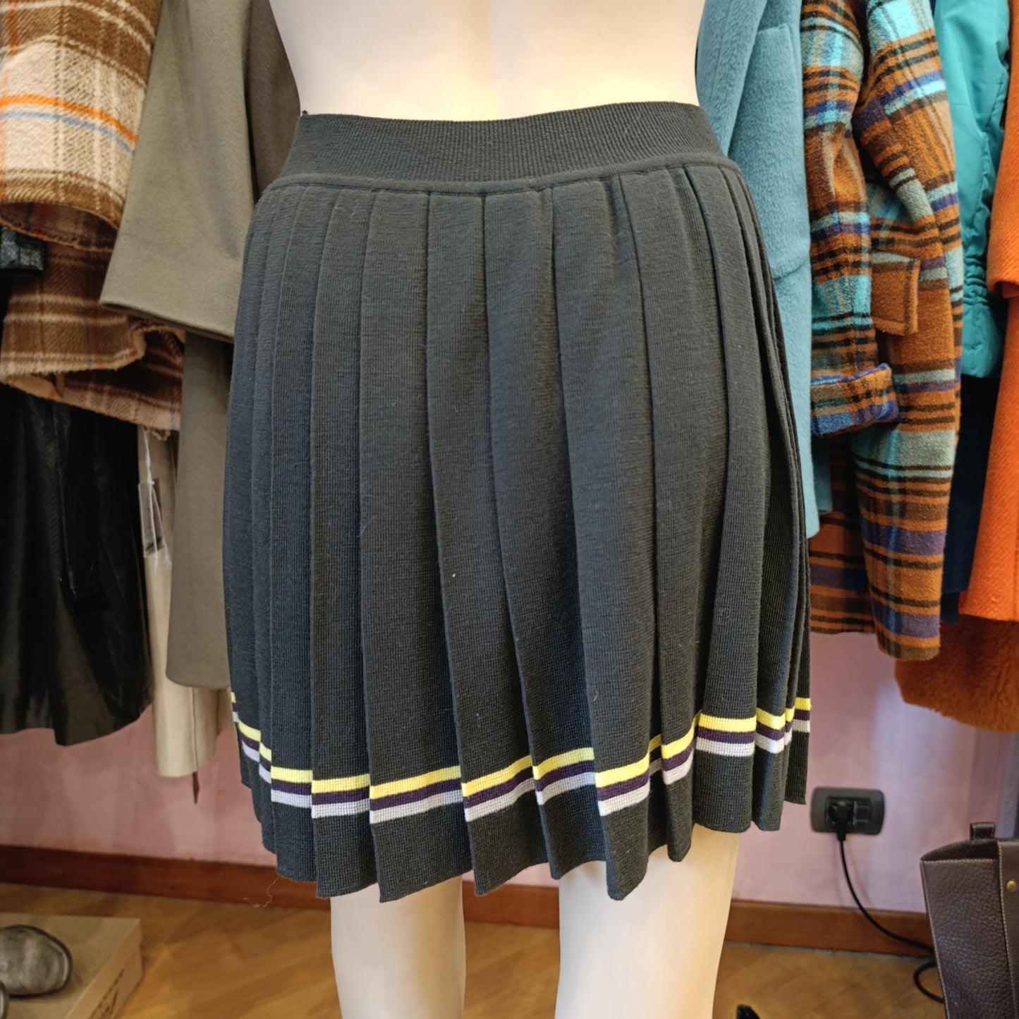 Minigonna antracite Terre Alte tg 42