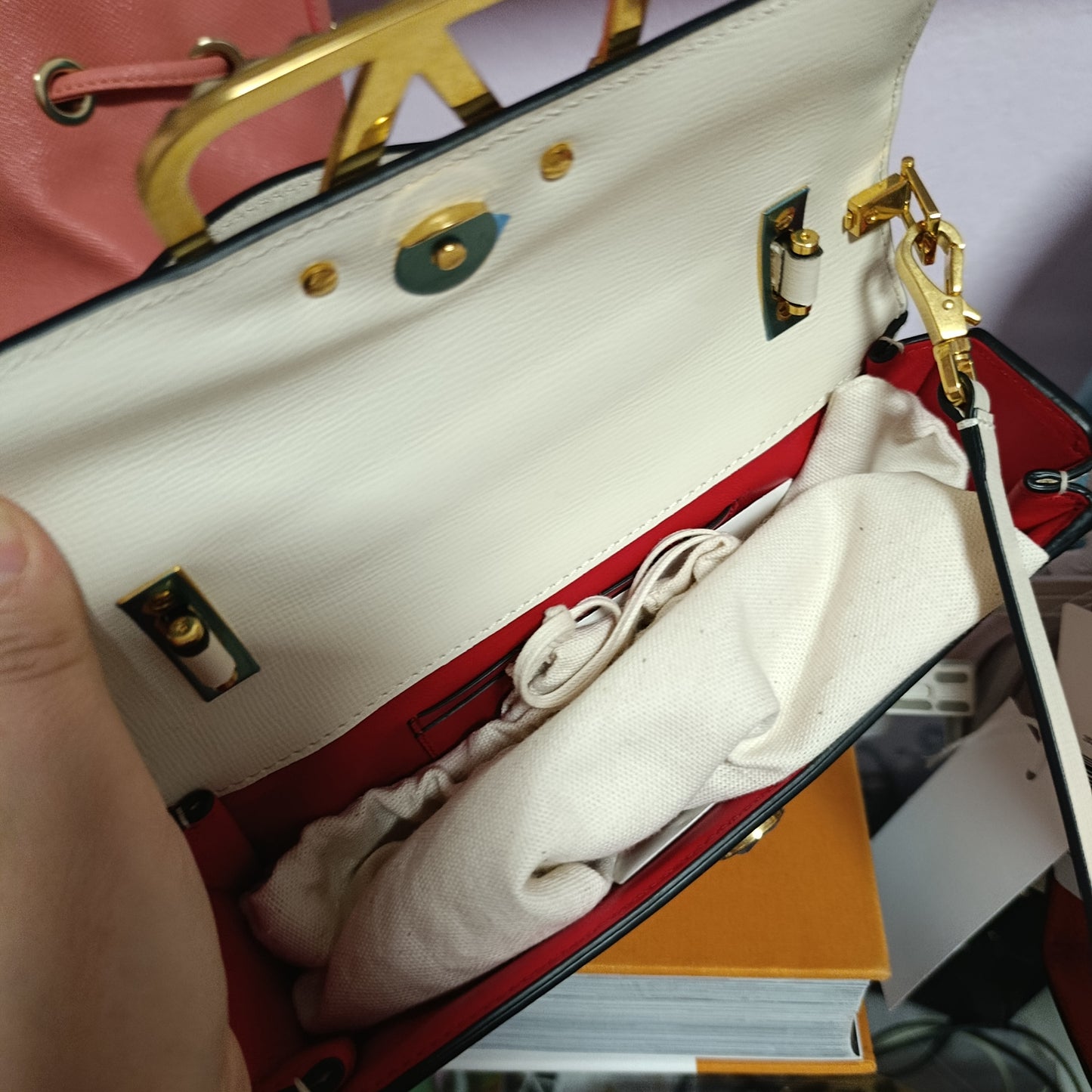 Borsa Valentino V logo nuova