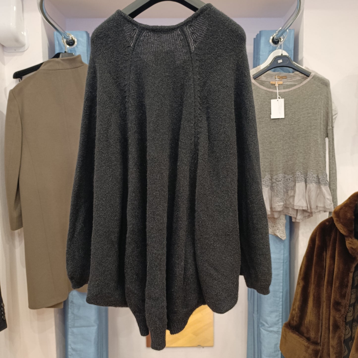 Mantella nera Roberto Collina TU