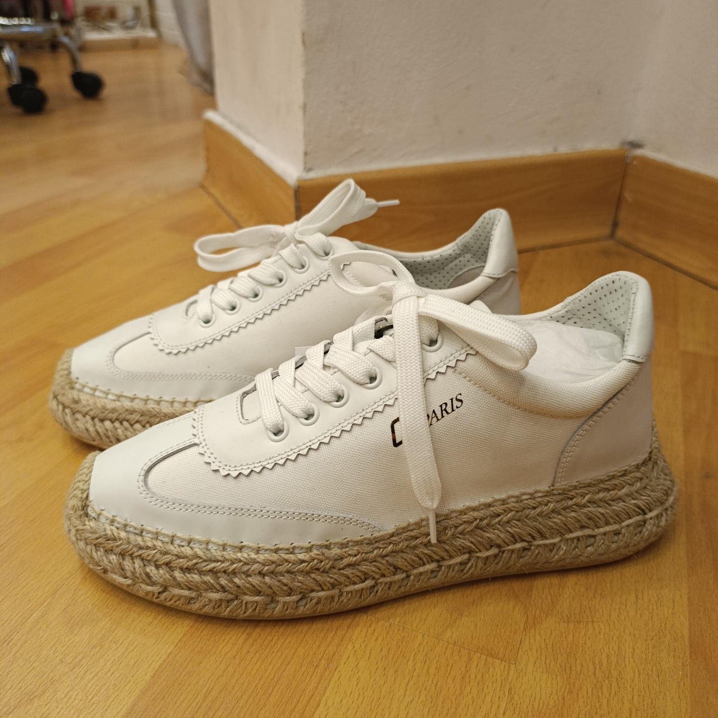 Sneakers bianca pelle e rafia Louboutin nr 38