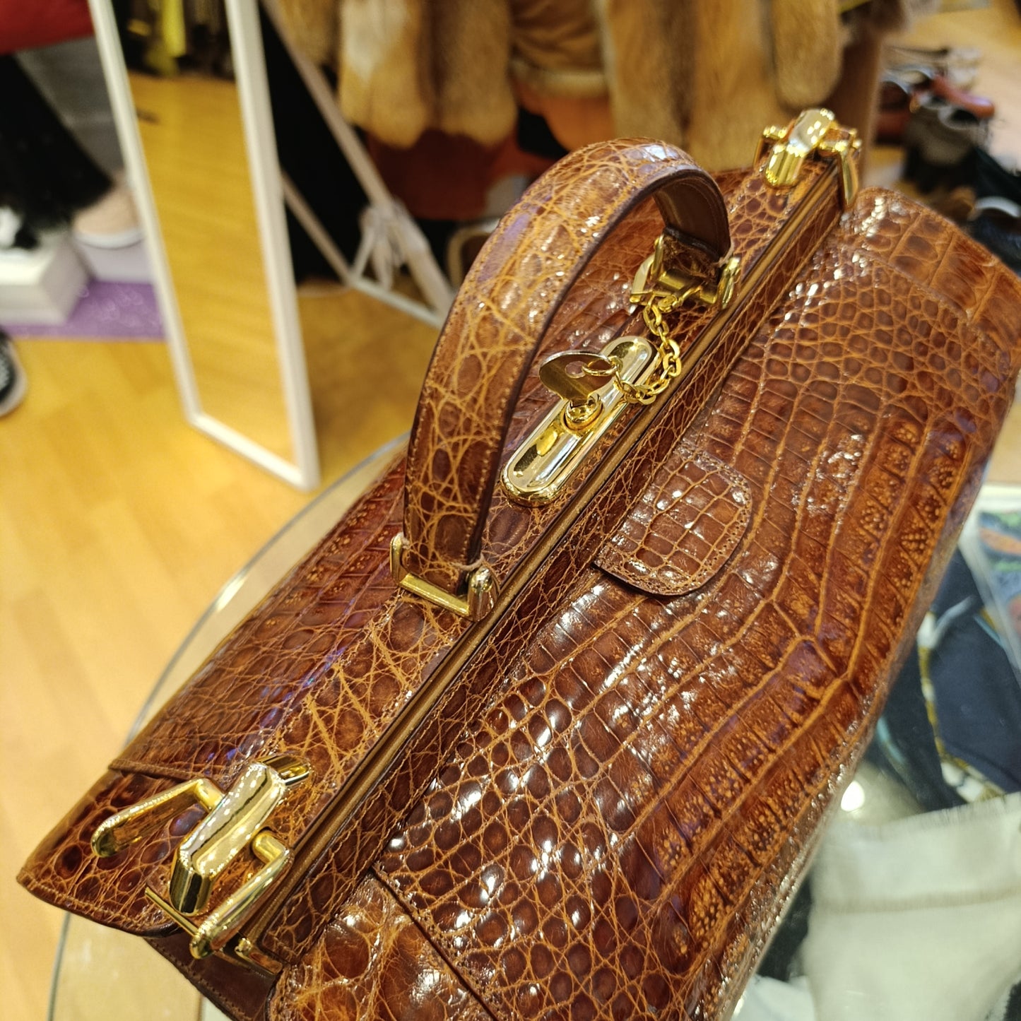 Doctor bag in coccodrillo