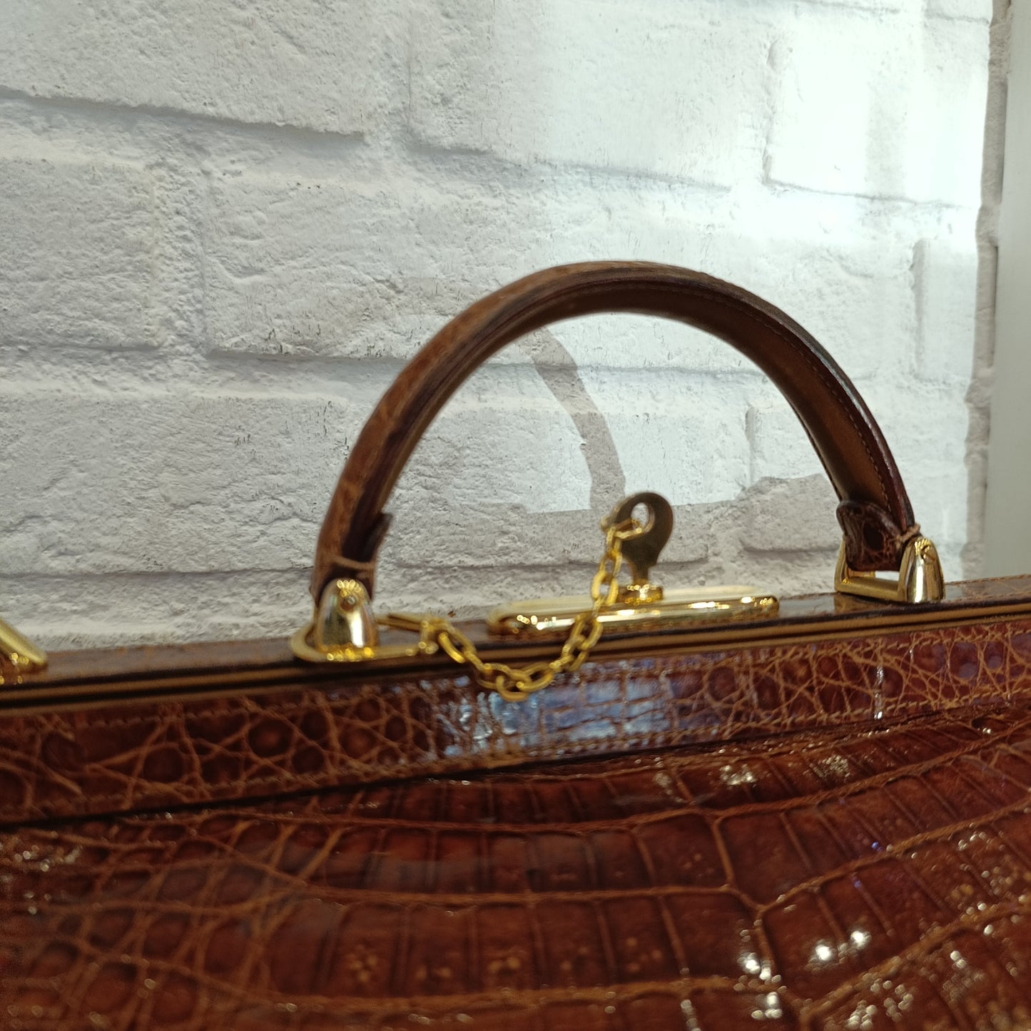 Doctor bag in coccodrillo