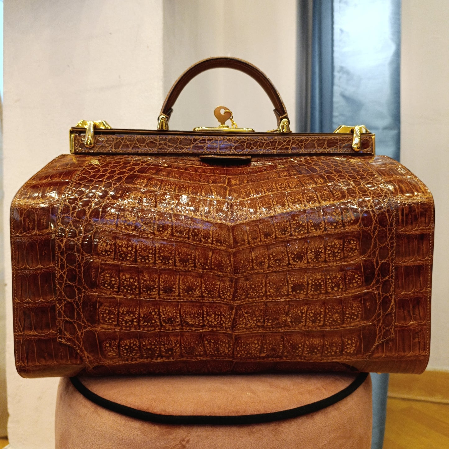 Doctor bag in coccodrillo
