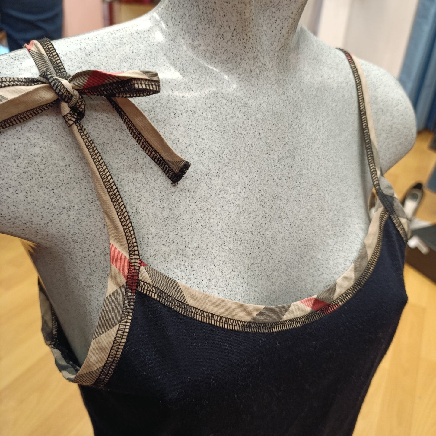 Top Burberry nero tg L