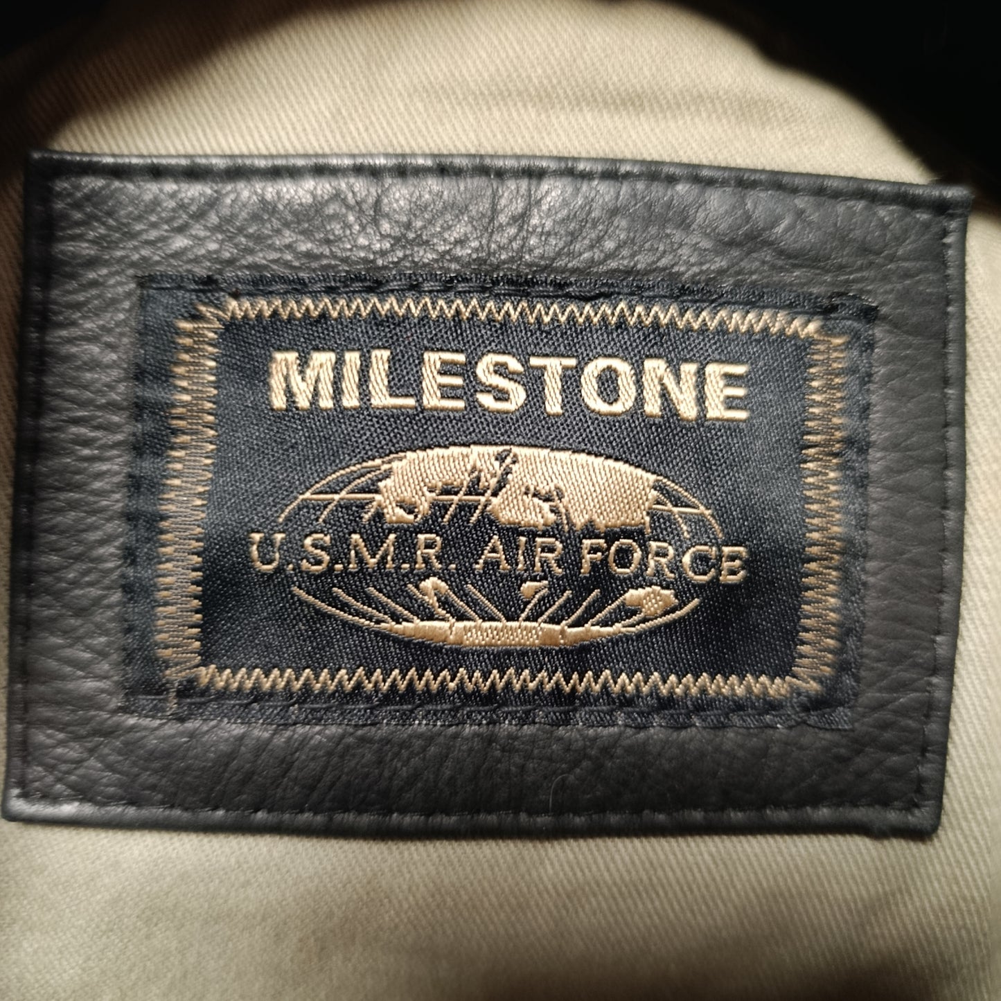 Bomber in pelle Milestone tg 52