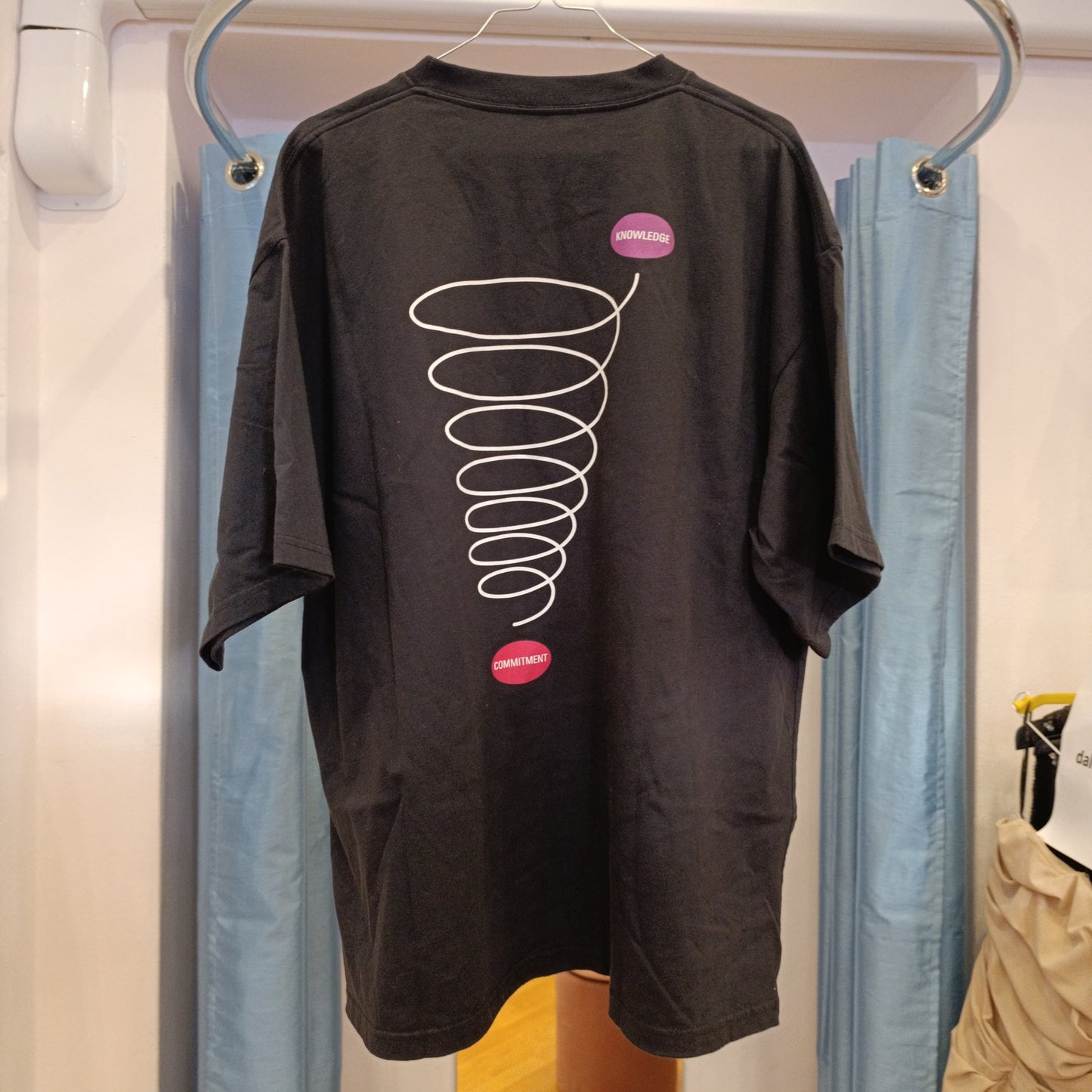 T-shirt Balenciaga tg xs over