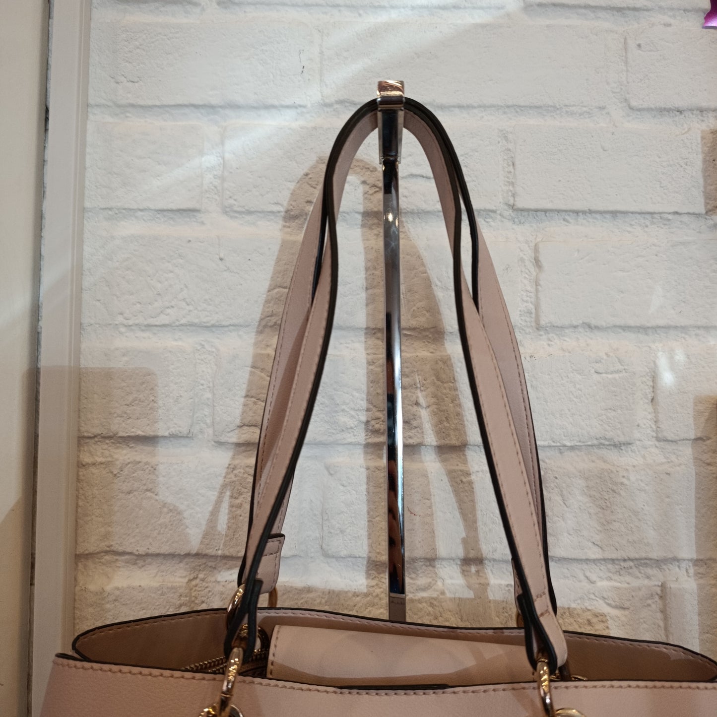 Borsa Guess rosa cipria