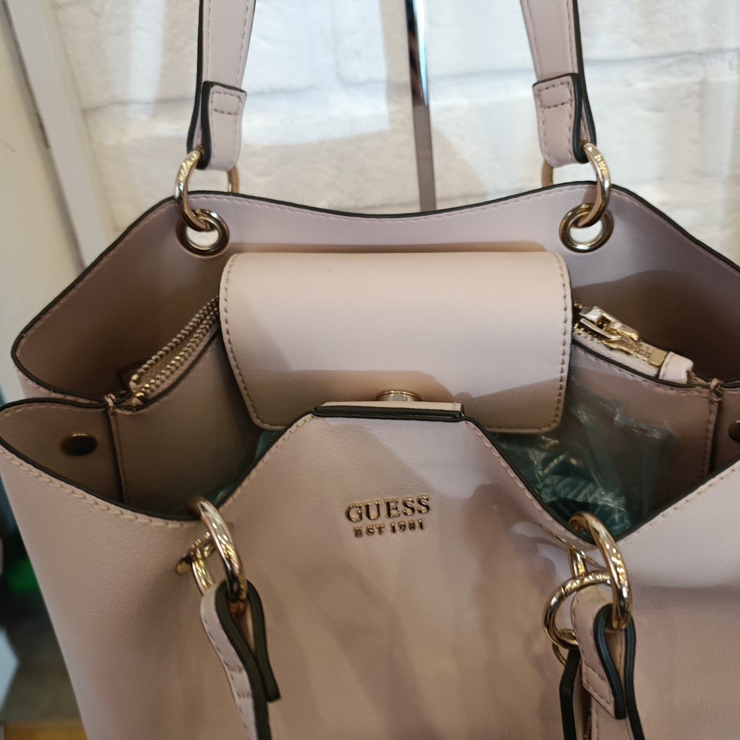 Borsa Guess rosa cipria