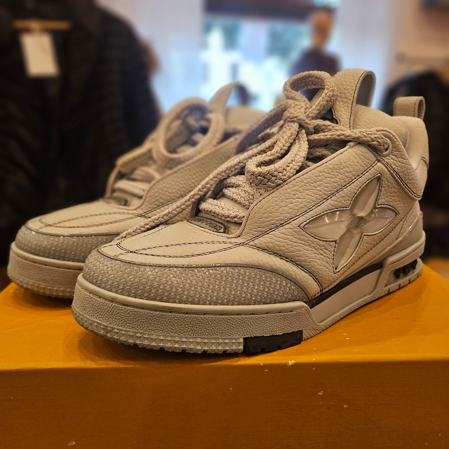 Louis Vuitton Trainer n* 8/42