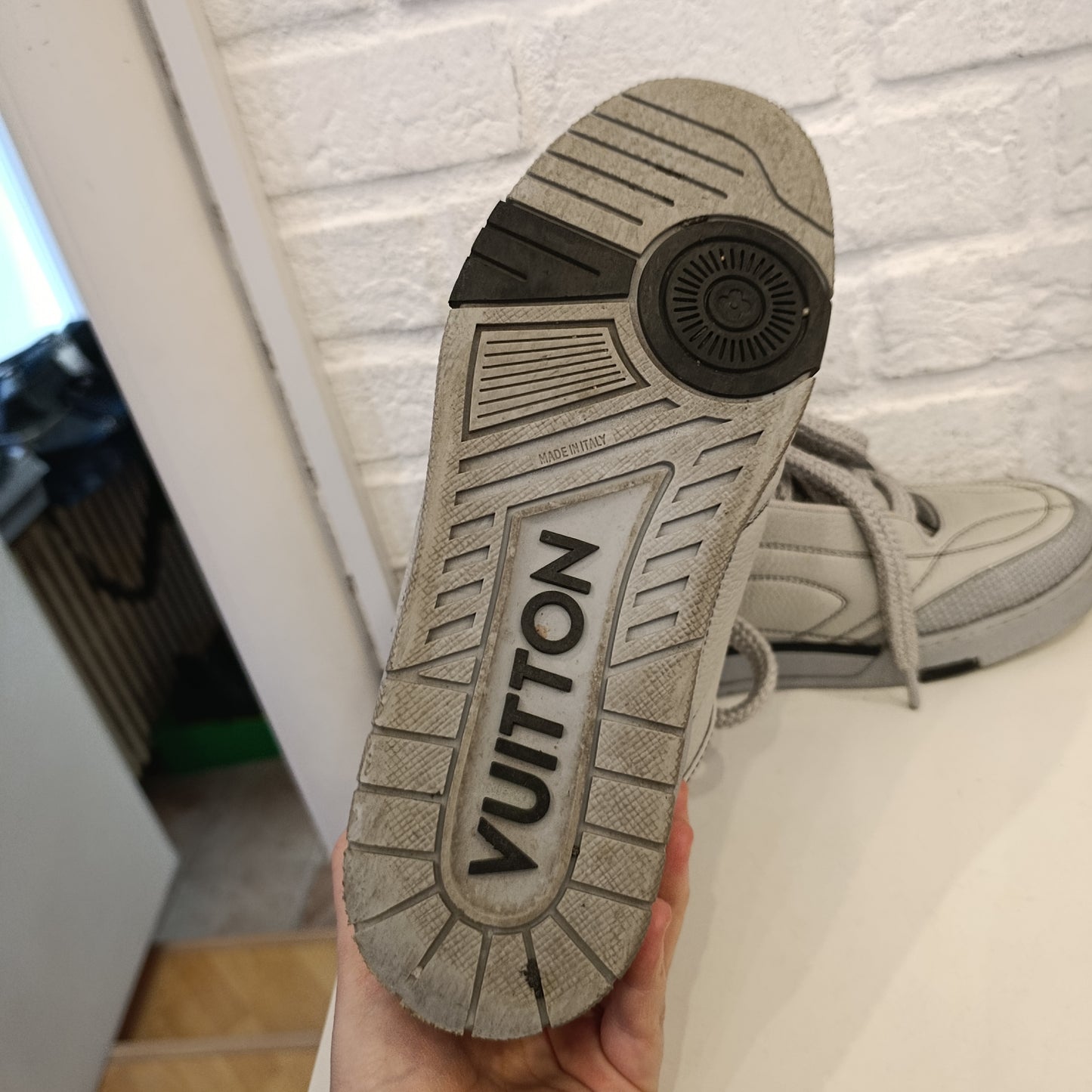 Louis Vuitton Trainer n* 8/42