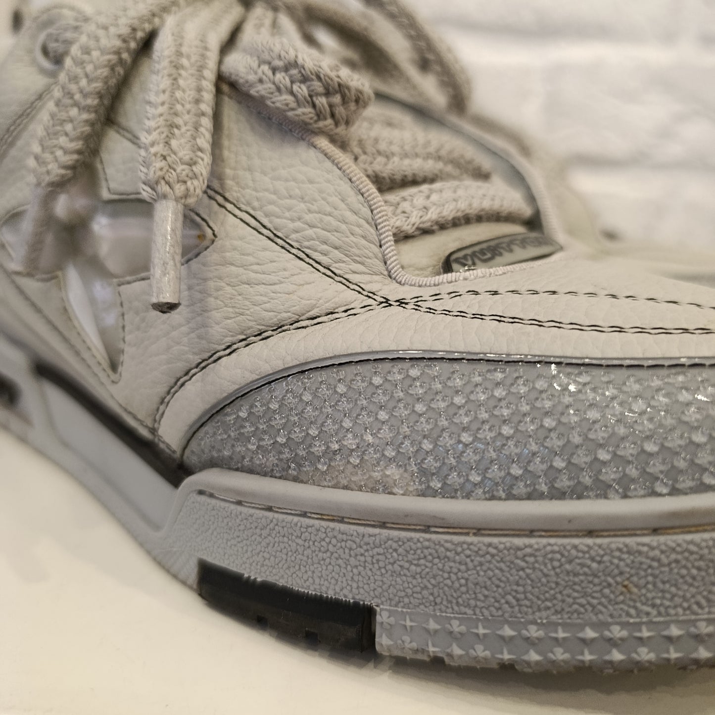 Louis Vuitton Trainer n* 8/42