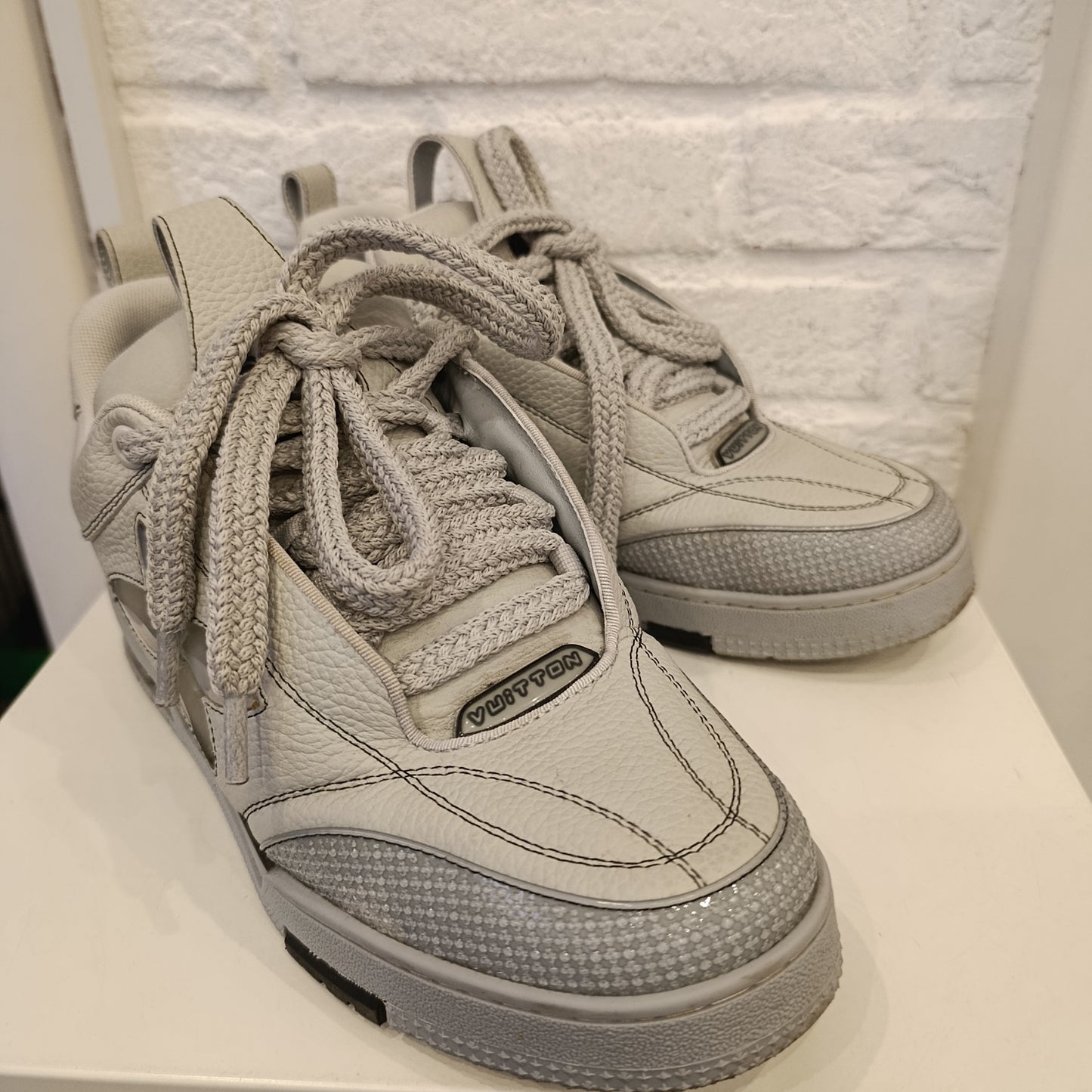 Louis Vuitton Trainer n* 8/42