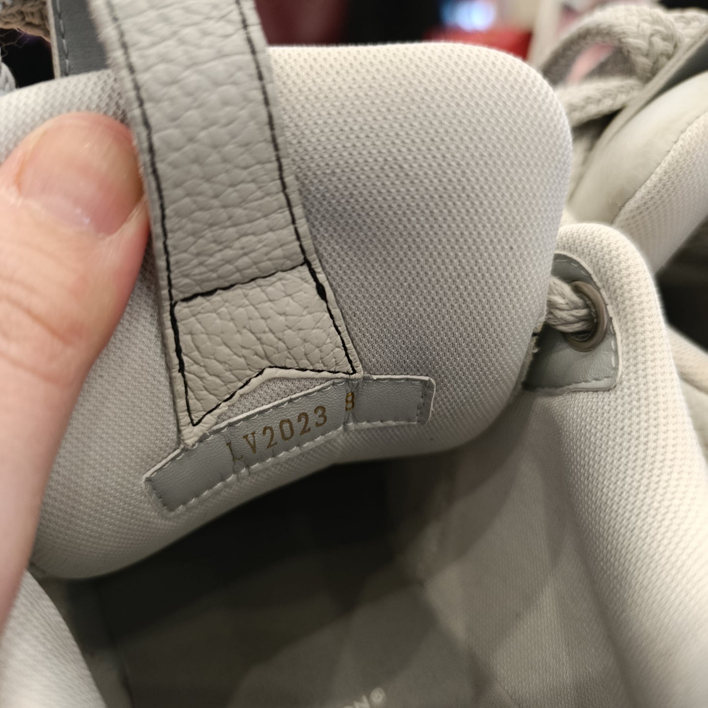 Louis Vuitton Trainer n* 8/42