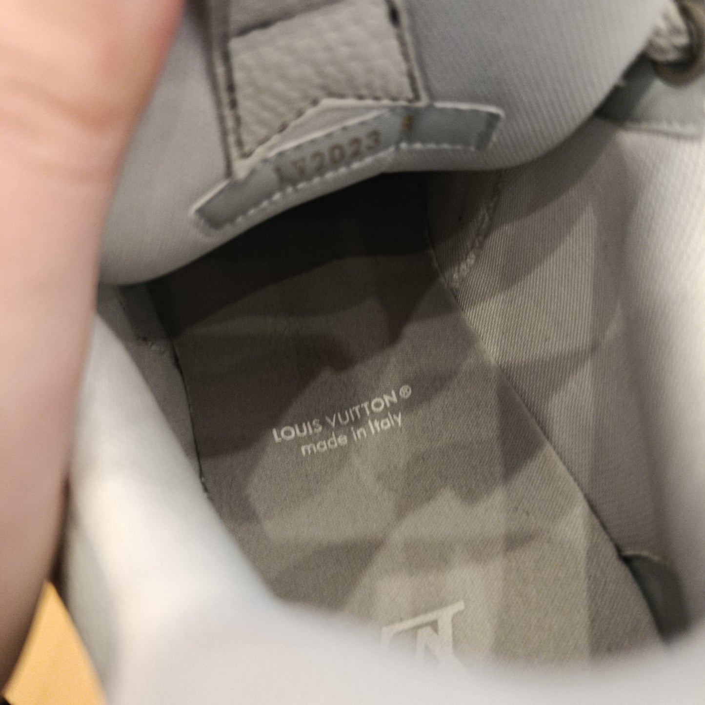 Louis Vuitton Trainer n* 8/42