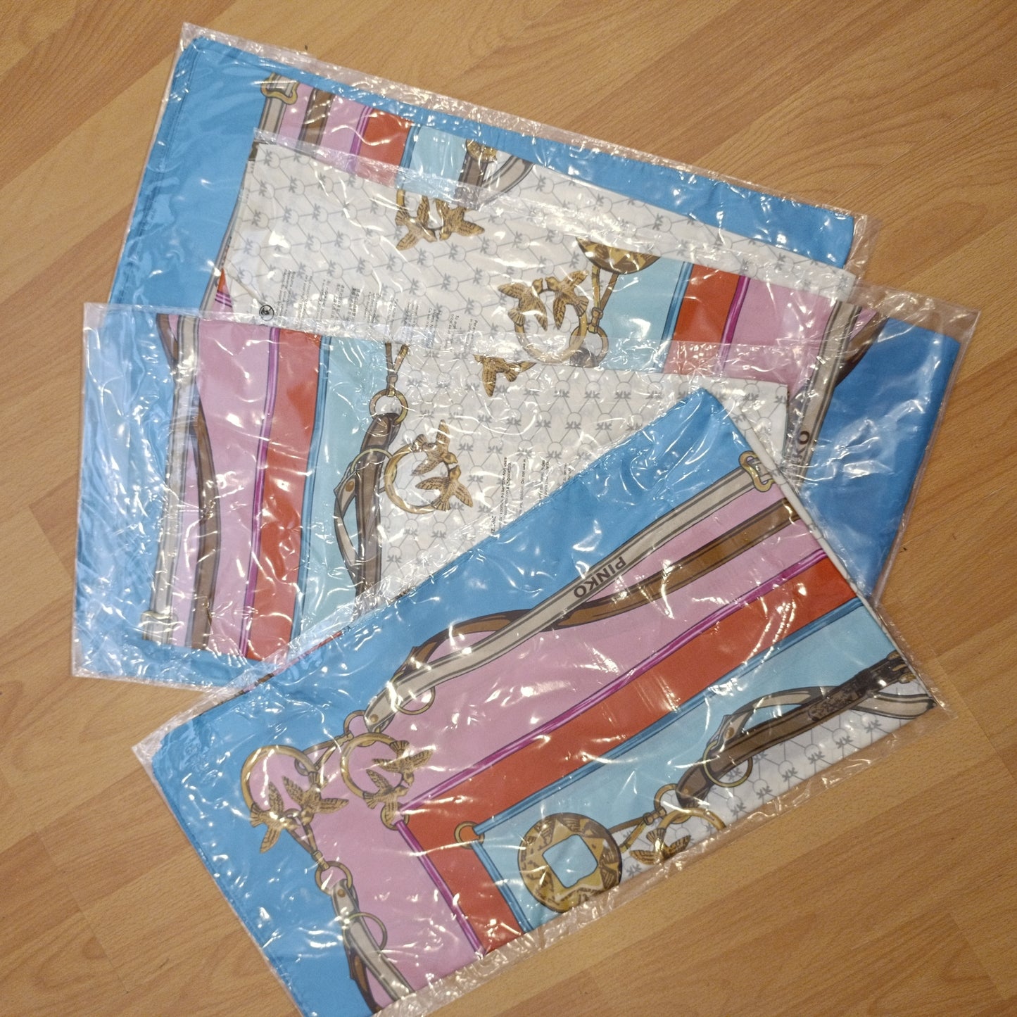 Foulard Pinko seta pari al nuovo