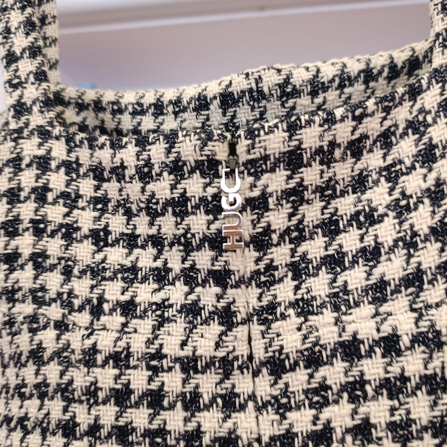 Abito Hugo Boss nuovo tg 38 ridotto