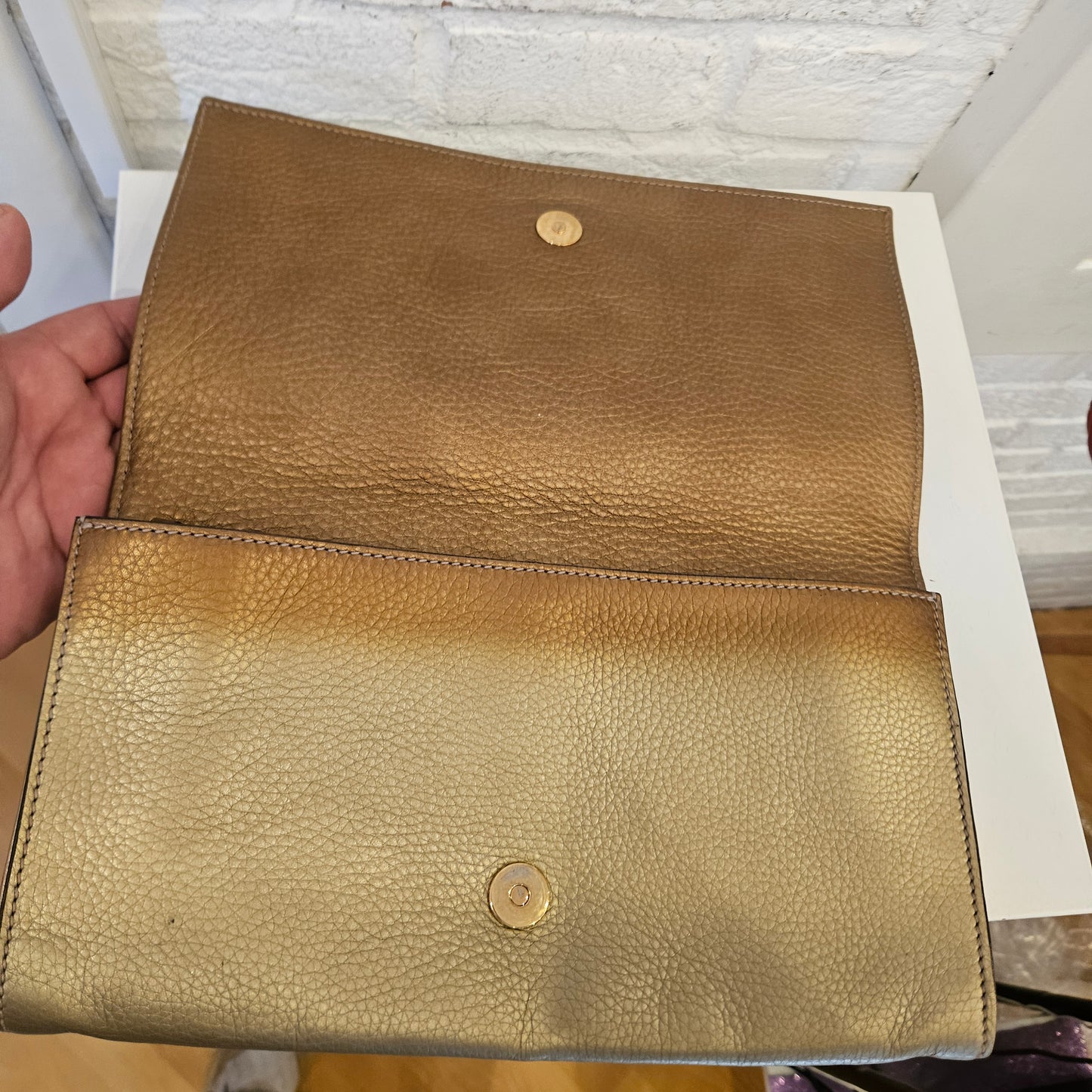 Clutch Gucci Soho metallic Gold