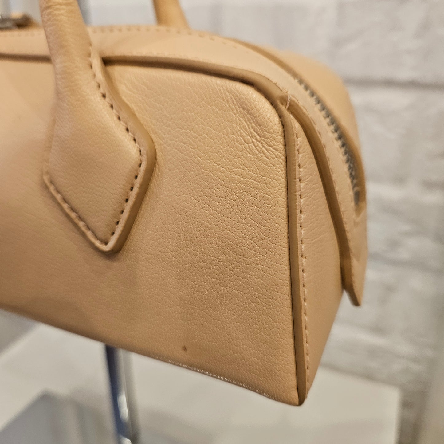 Le Teckel Alaïa