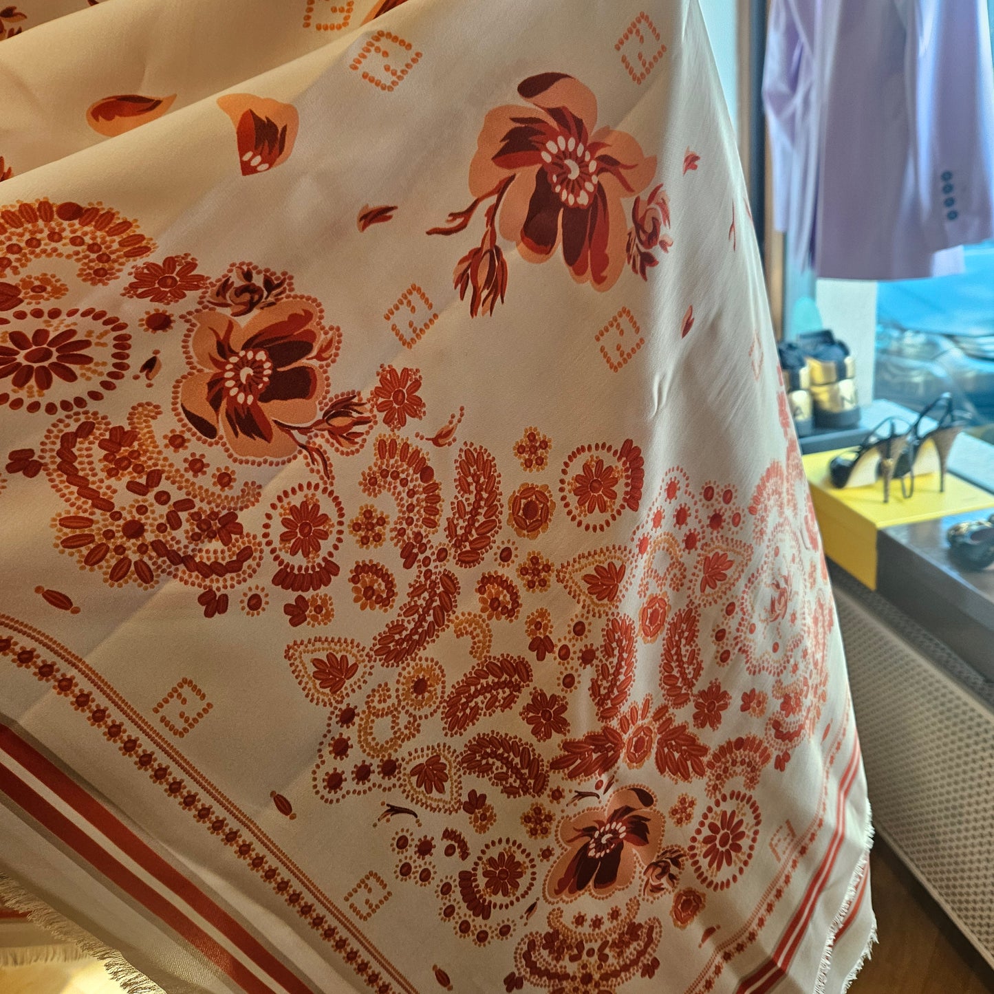 Maxi Carrè Fendi in seta