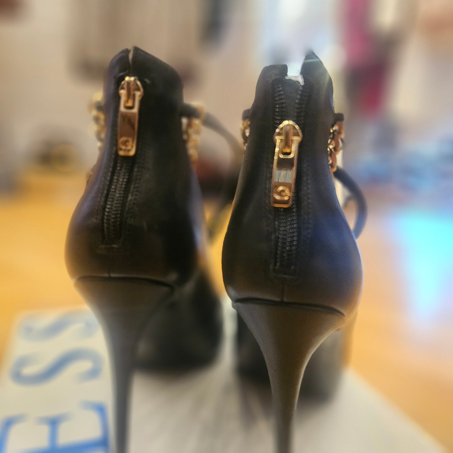 Décolleté Guess n 41