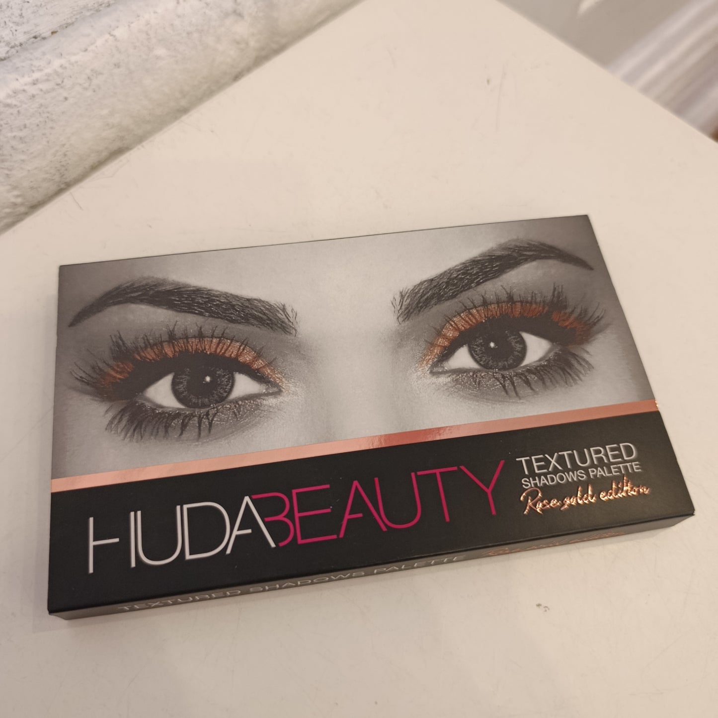 Palette huda beauty textured Shadows palette rose Gold edition