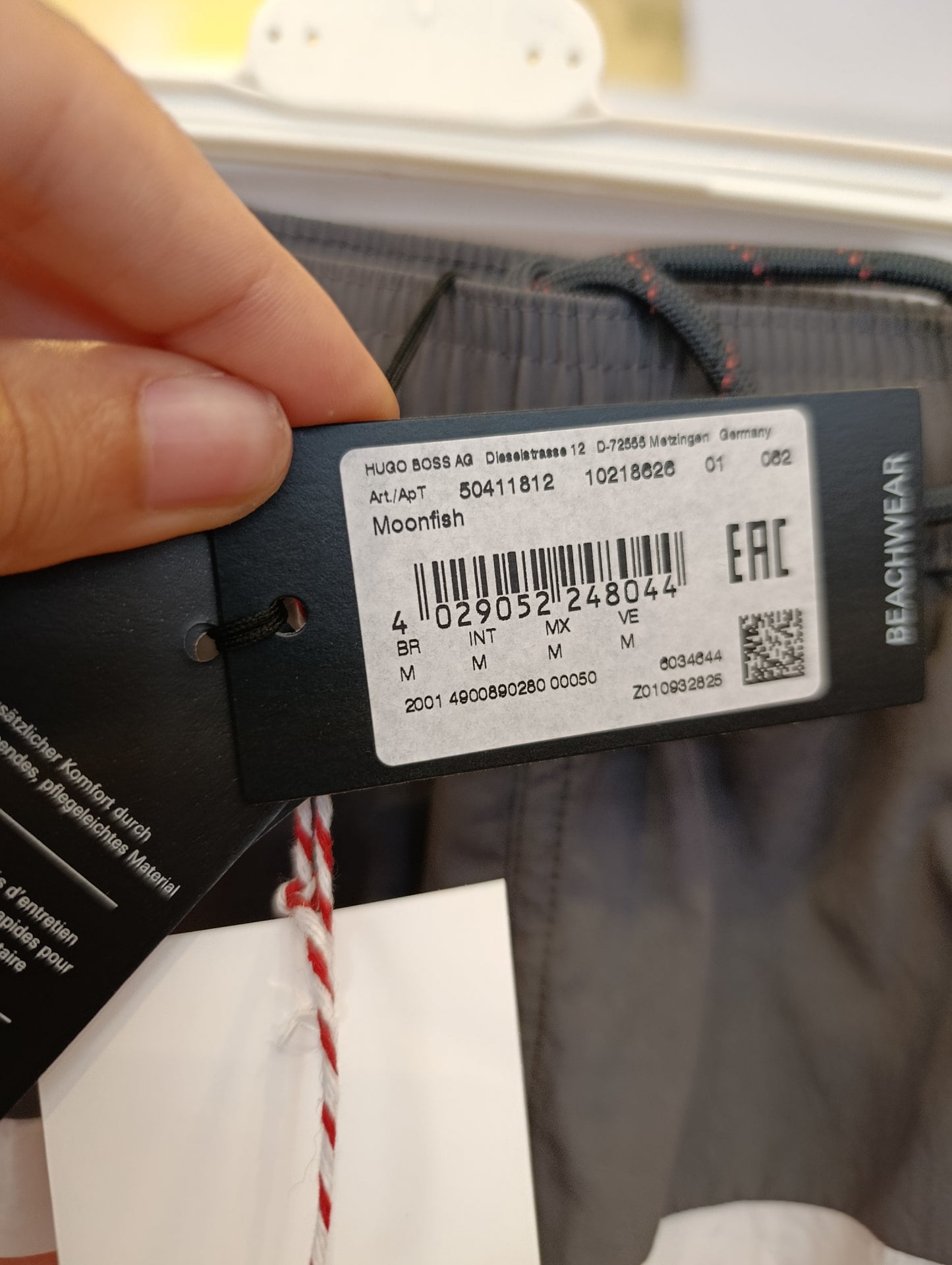 Costume Hugo Boss nuovo con cartellino tg M