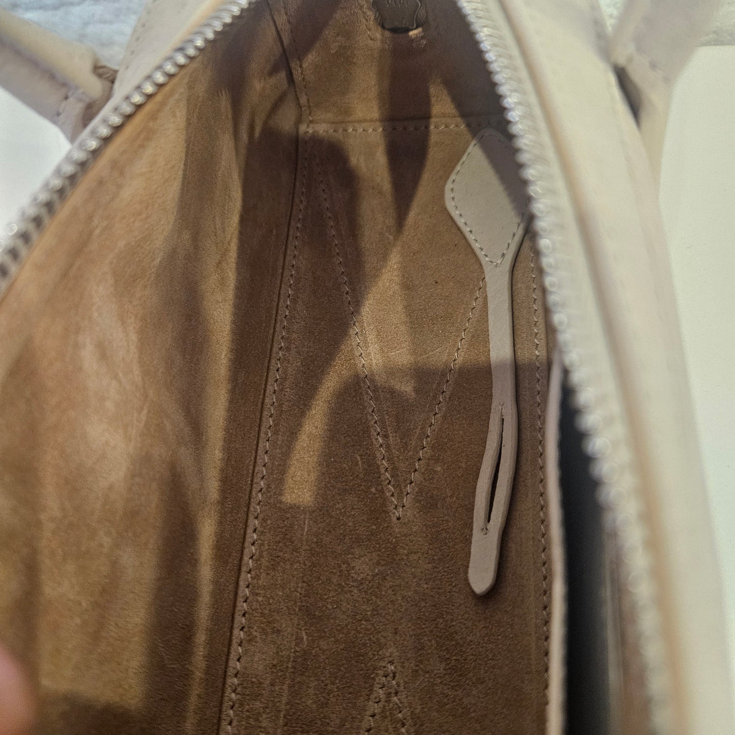 Le Teckel Alaïa (mis 27)