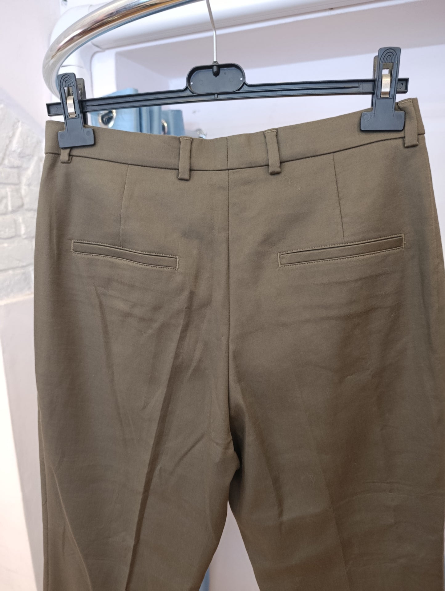 Pantalone Hugo Boss tgs/m nuovo con cartellino