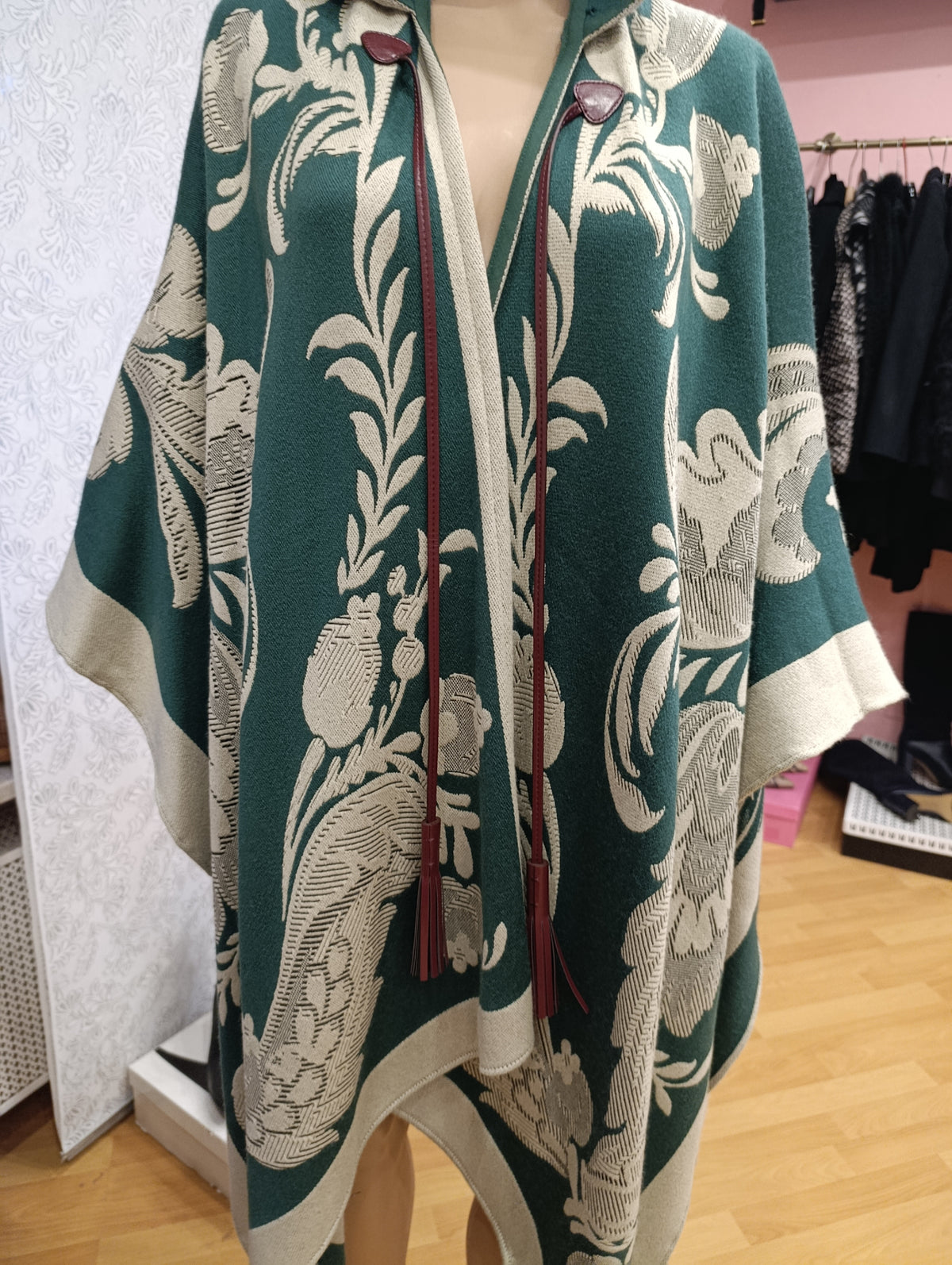 Cappa Etro colorazione verde nuova con cartellino