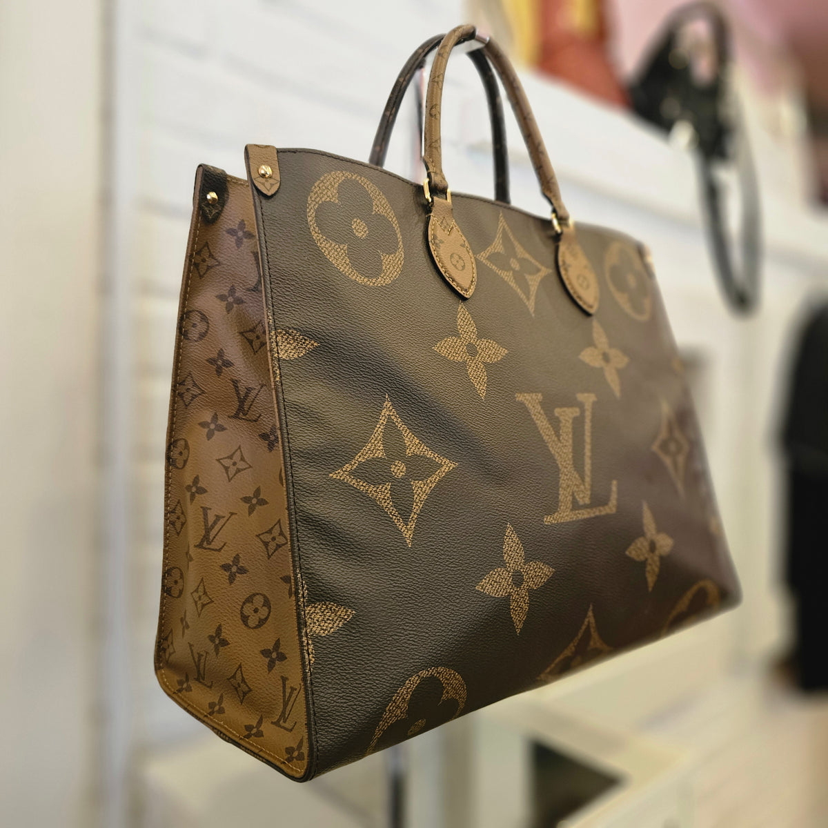 Louis Vuitton OnTheGo GM