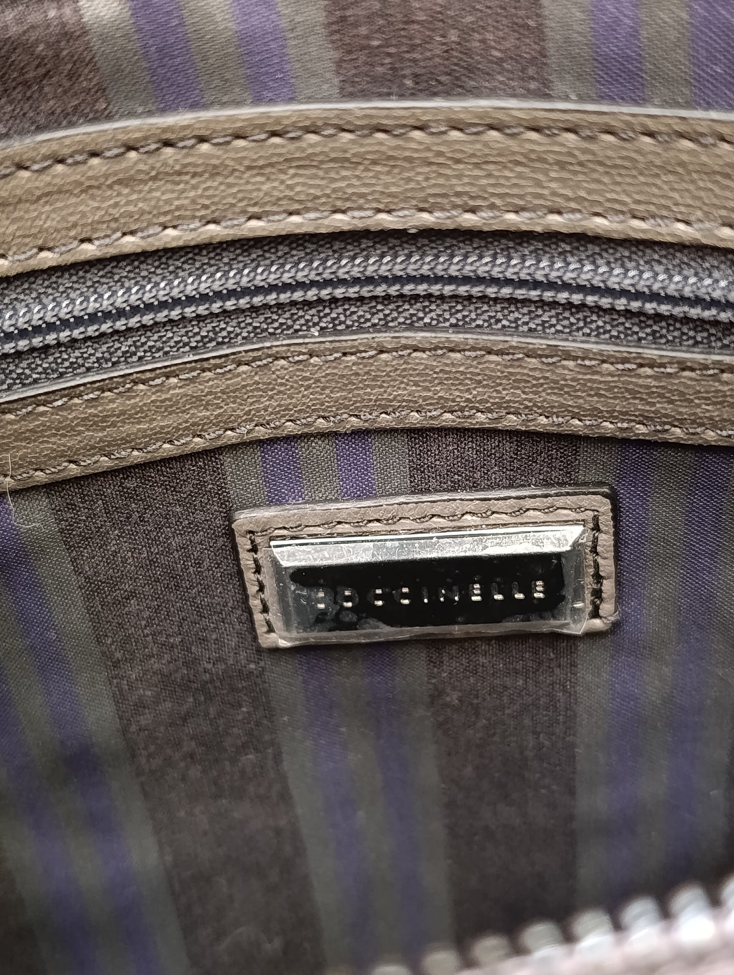 Borsa coccinelle in pelle mai utilizzata