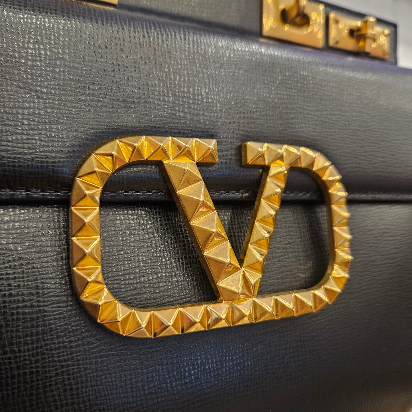 Valentino Alcove Rockstud