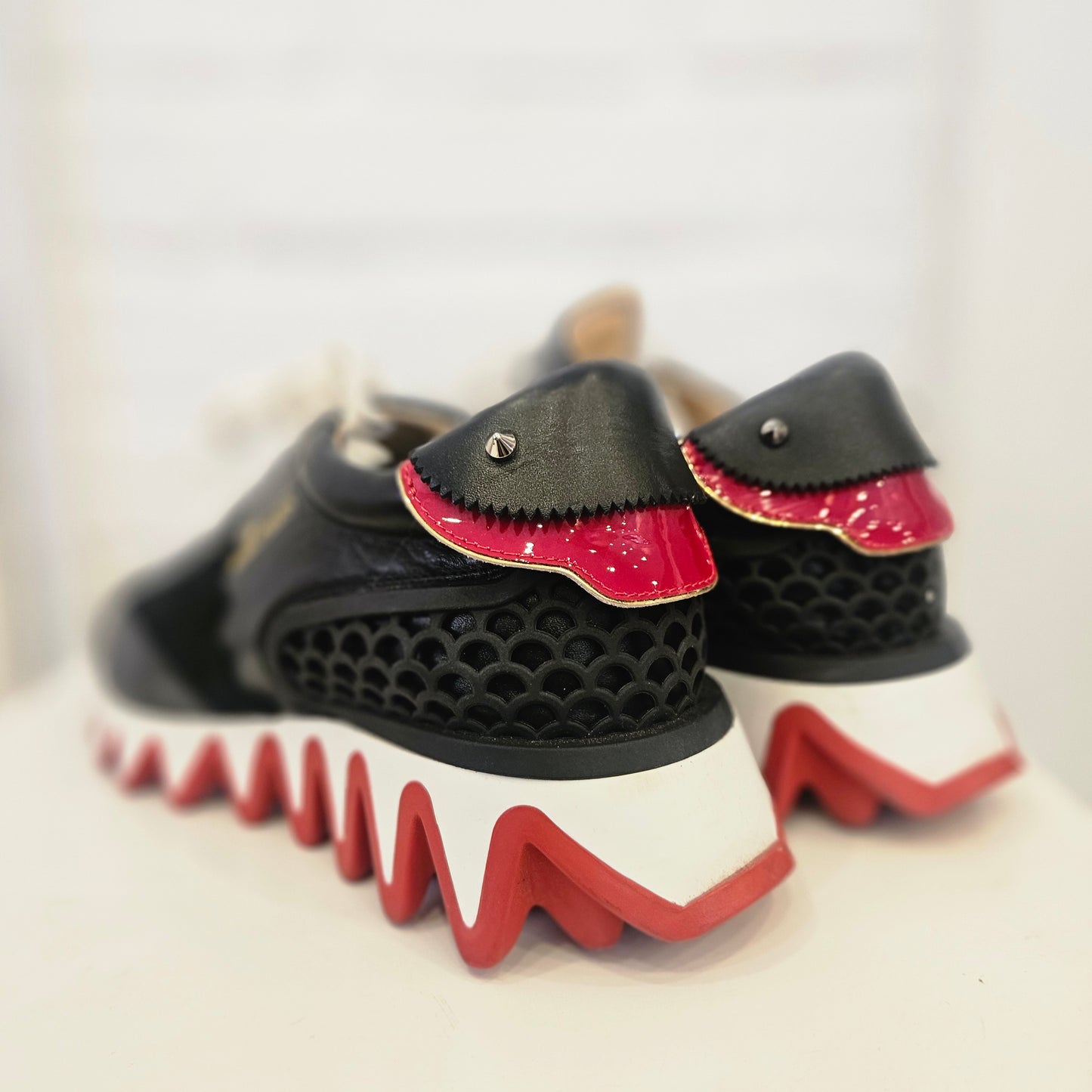 Shark Louboutin n 37,5