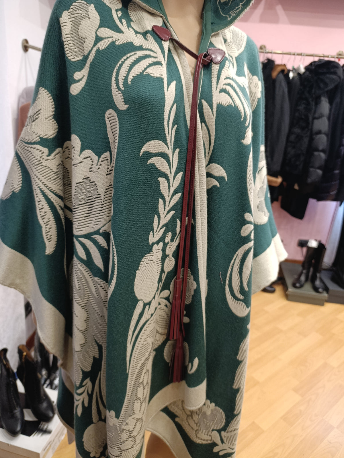 Cappa Etro colorazione verde nuova con cartellino