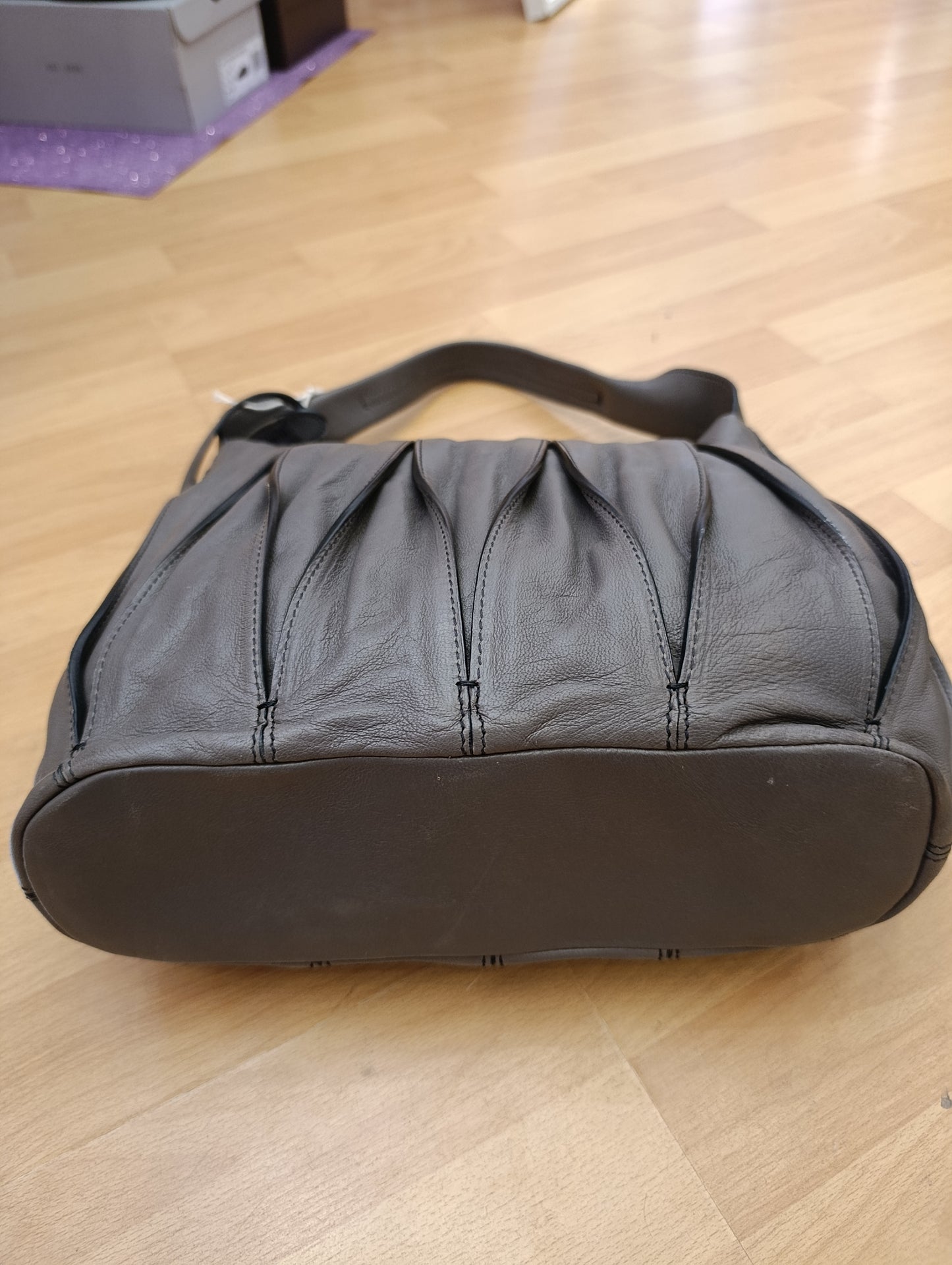 Borsa coccinelle in pelle mai utilizzata