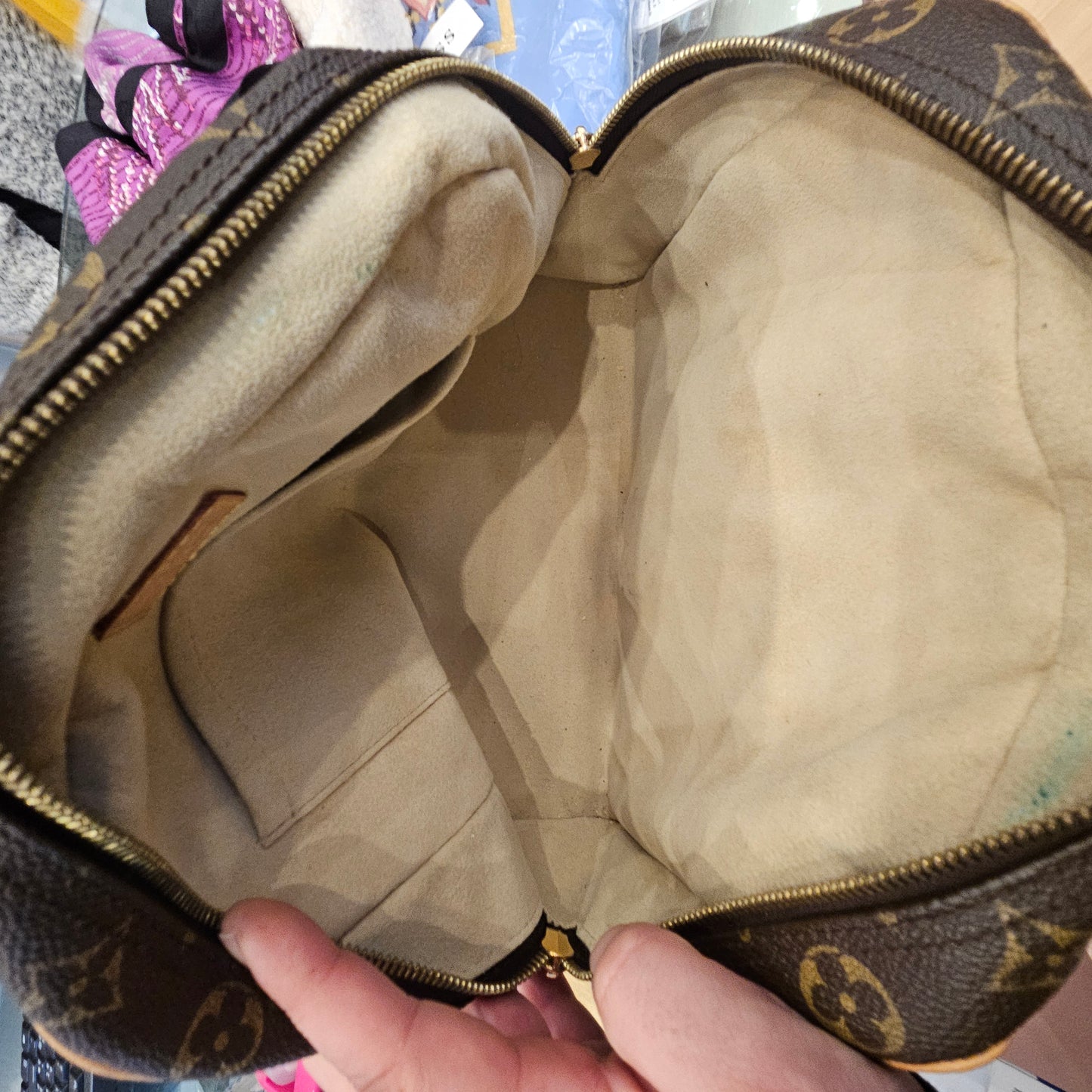 Manhattan Louis Vuitton