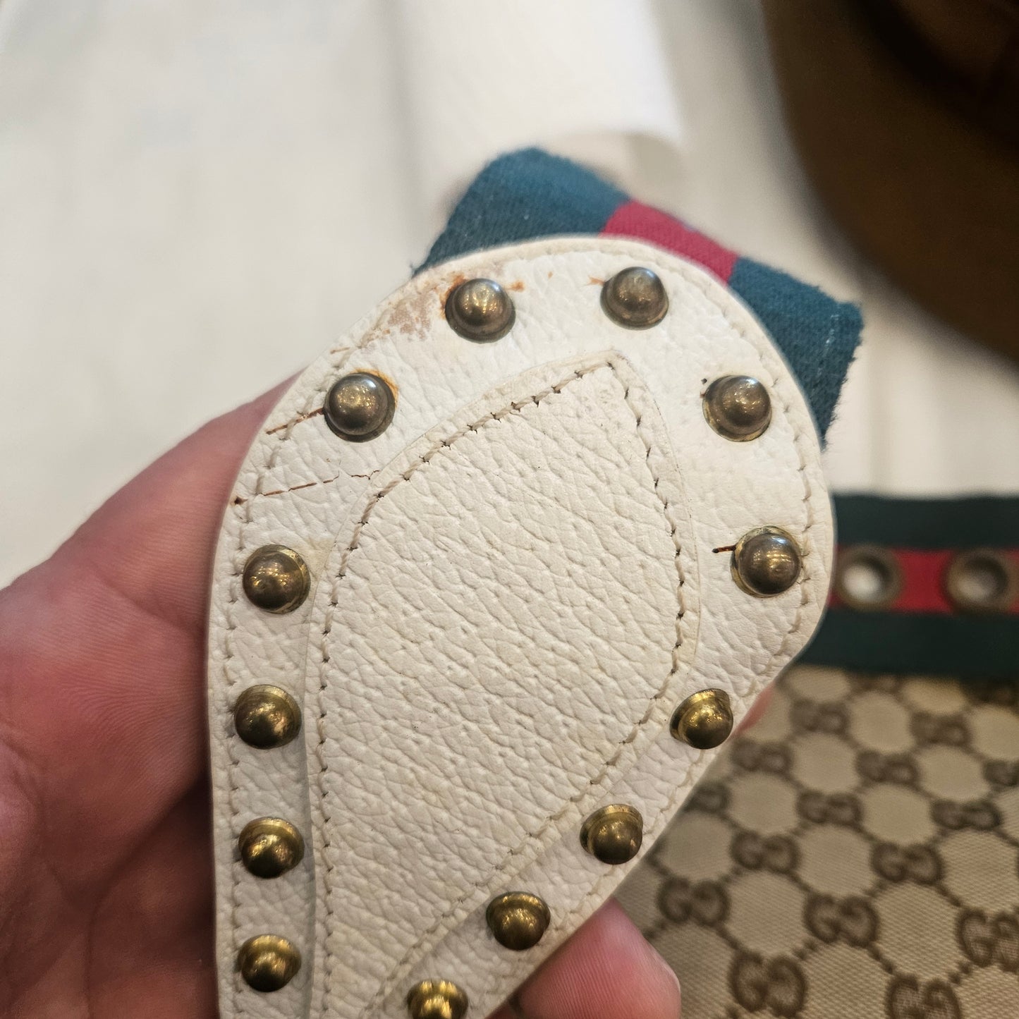 Borsa Gucci borchiata