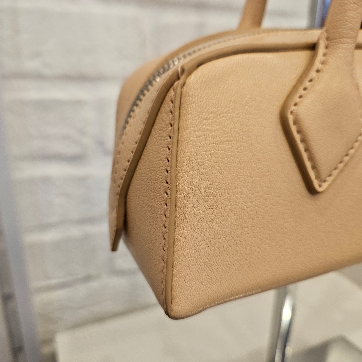 Le Teckel Alaïa